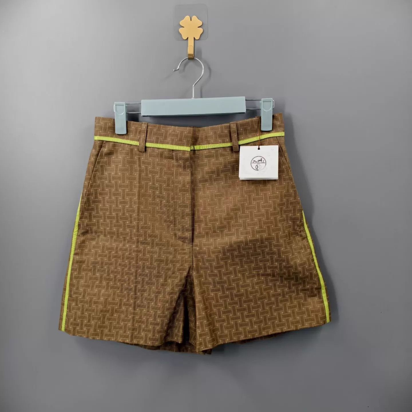 Hermes Hermes all over logo short 36 Size 26" / US 2 / IT 38 - 1 Thumbnail