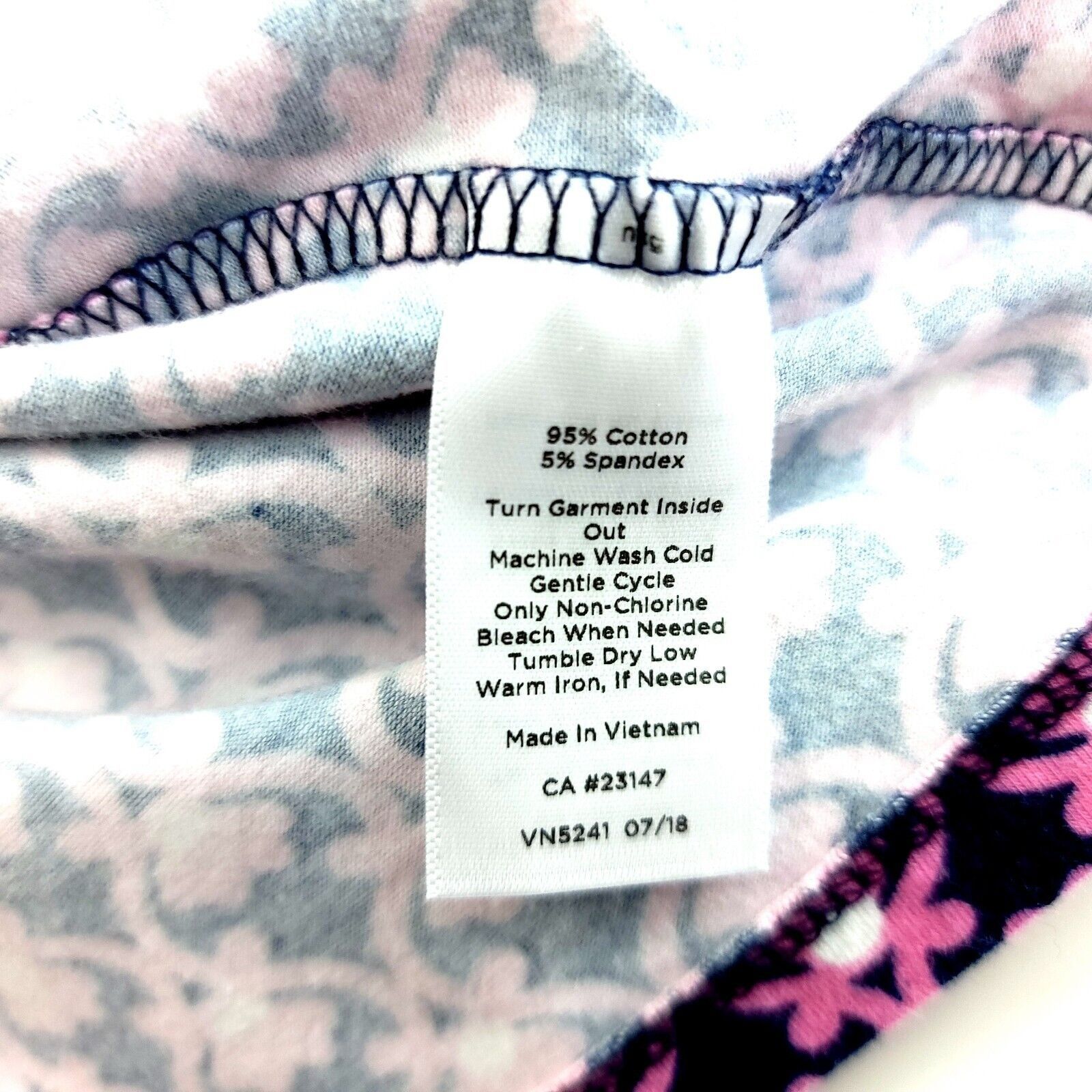 Talbots Talbots Tee XS Pink Blue Floral Geometric 3/4 Sleeve Cotton Size XS / US 0-2 / IT 36-38 - 6 Thumbnail