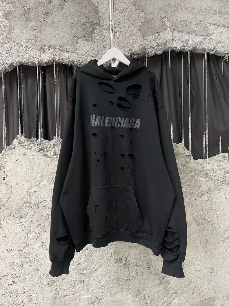 Balenciaga Balenciaga Black ripped logo hoodie Size US S / EU 44-46 / 1 - 1 Thumbnail