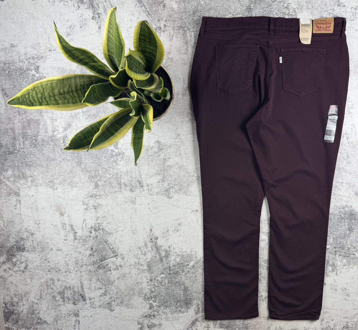 Levi's Levi’s NEW Classic Straight Men’s Cherry W34 L30 Cotton Mid Rise Pants Trousers Size US 34 / EU 50 - 1 Thumbnail