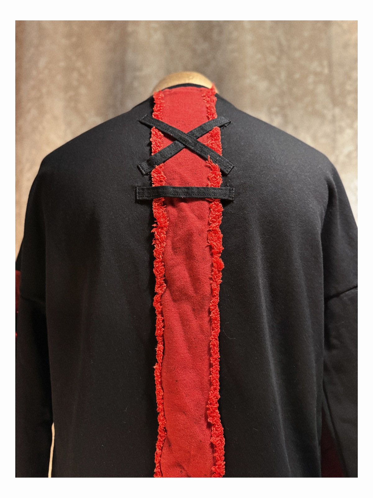 Other Unisex Streetwear Long Sleeve – Red & Black Velvet Patch Size L / US 10 / IT 46 - 9 Thumbnail
