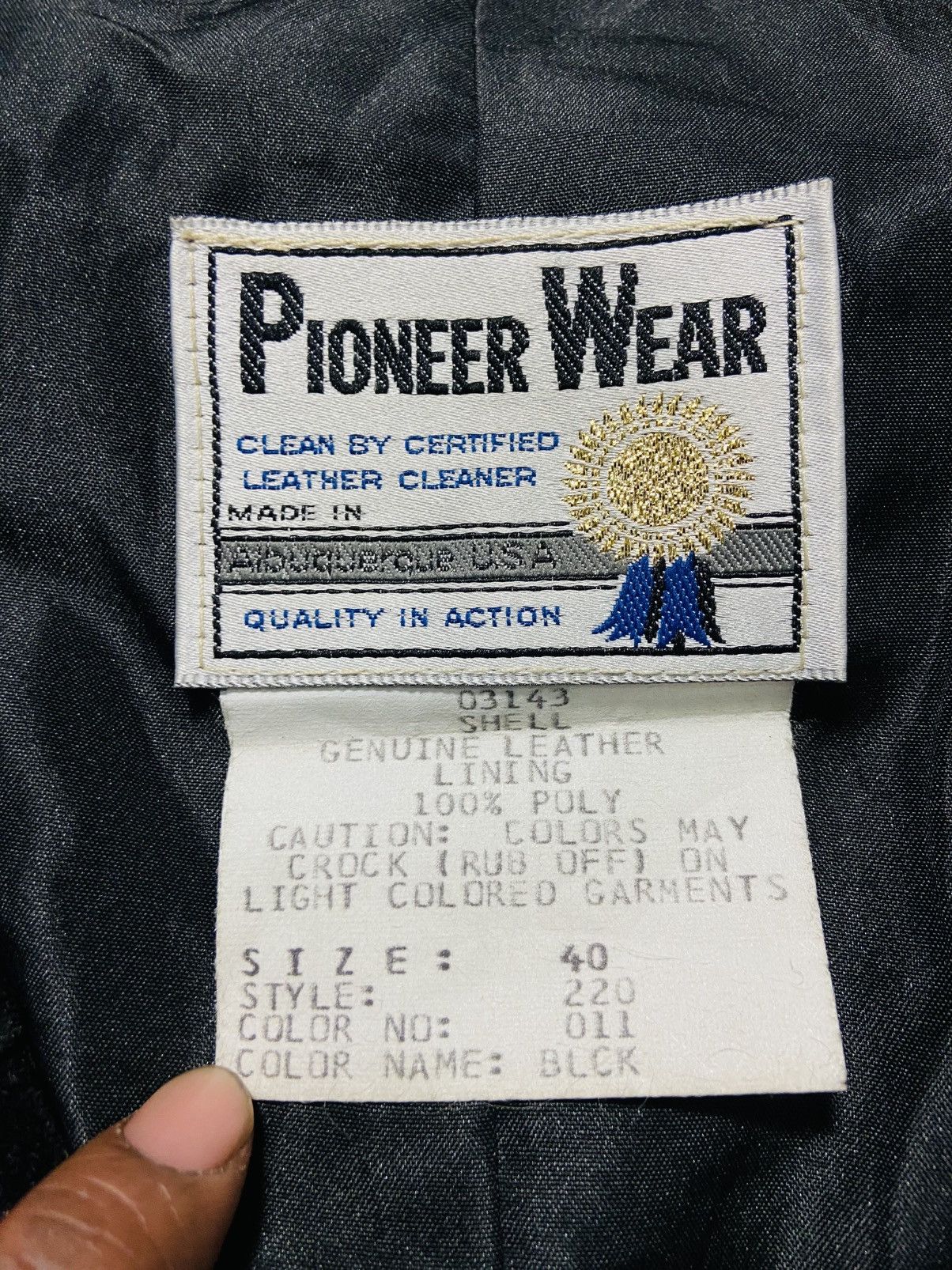Cowboy Equipment Vintage 80s Pioneer Wear Suede Leather Vest Jacket Size US M / EU 48-50 / 2 - 9 Thumbnail