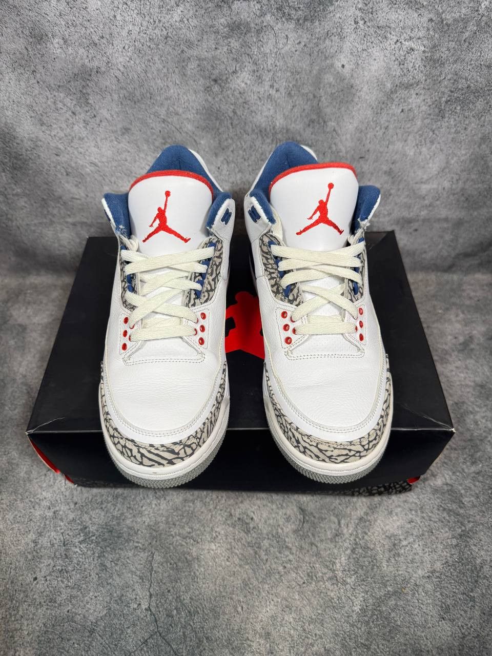 Jordan Brand Size 8.5 | Jordan 3 True Blue With Box | Pre-Owned Size US 8.5 / EU 41-42 - 2 Thumbnail
