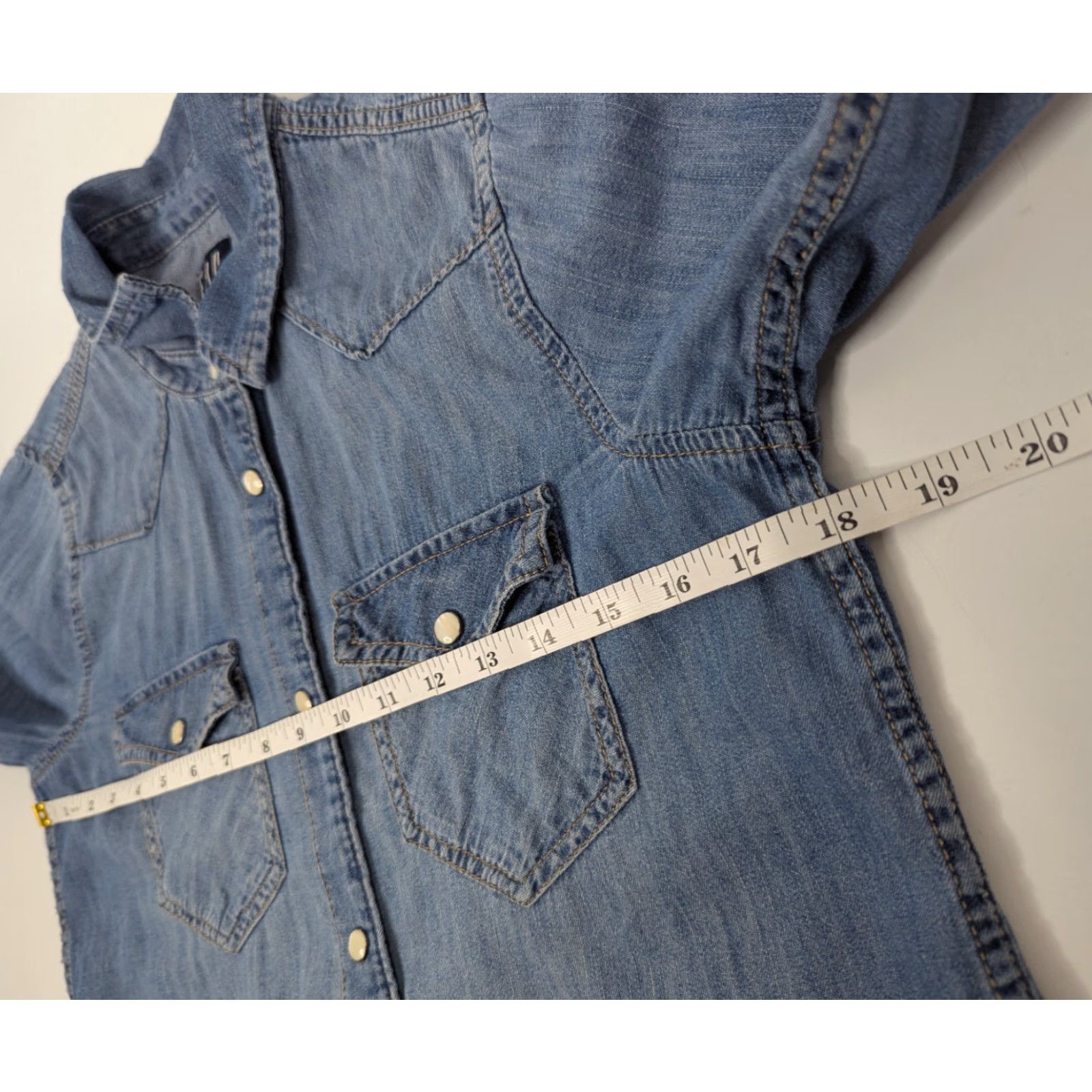 Gap VINTAGE Gap Denim Western Shirt Womens S Blue Cowgirl Snap Button-Up Collared Long Sleeve Pockets Western Size S / US 4 / IT 40 - 6 Thumbnail