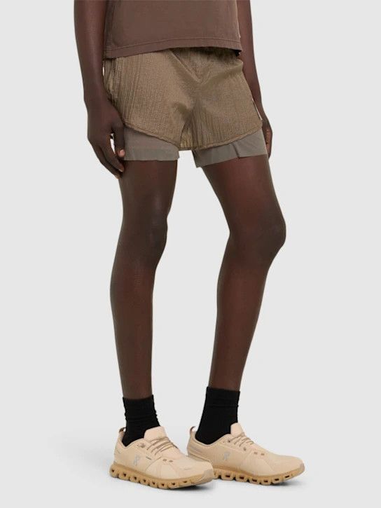 On o1lsvrm0425 Cloud 6 Waterproff Sneakers in Sand/Dune Size US 10.5 / EU 43-44 - 5 Thumbnail