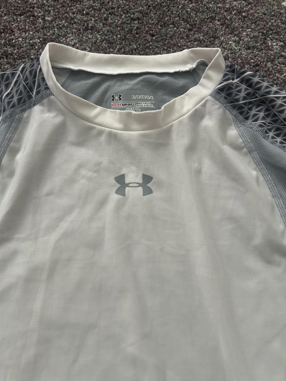 Under Armour Under Armour Compression Tee – White/Silver Tech Mesh Size US XL / EU 56 / 4 - 2 Thumbnail