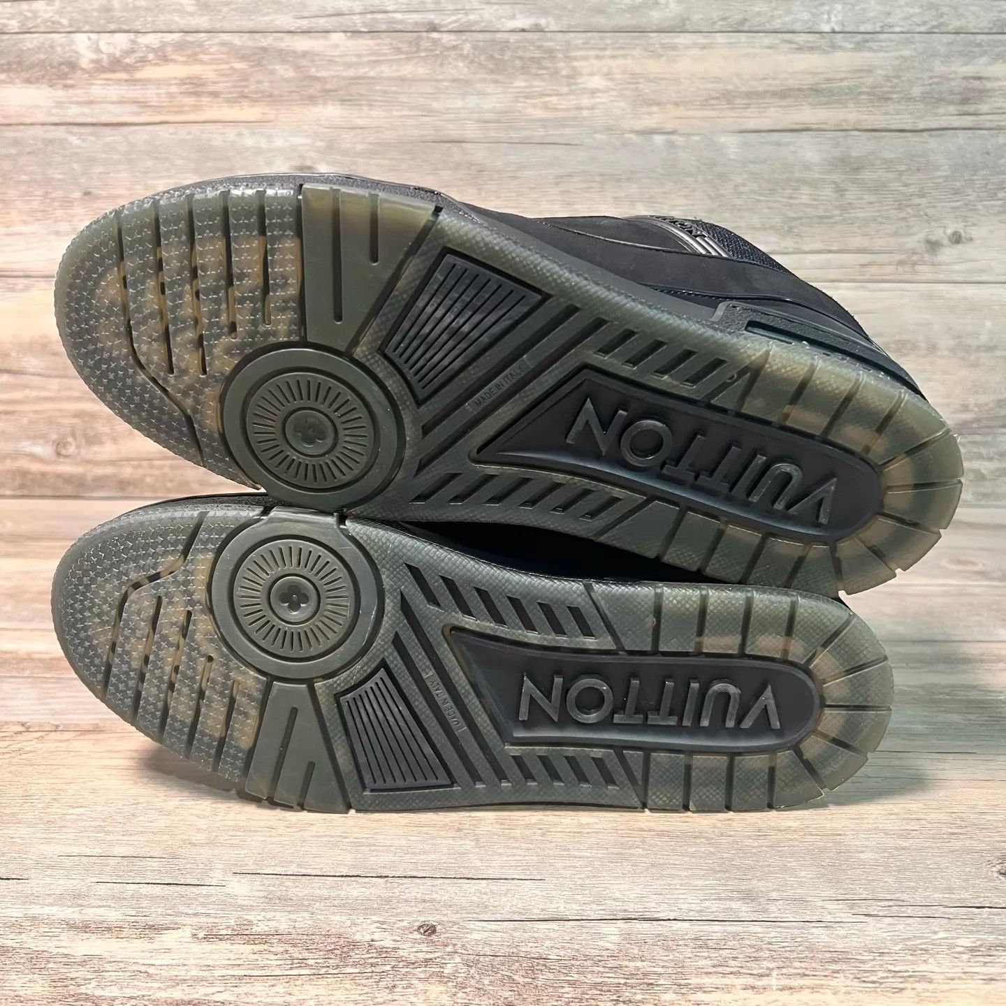 Louis Vuitton Louis Vuitton Black Trainer UK7 (41) 97 New No Box Size US 8 / EU 41 - 6 Thumbnail