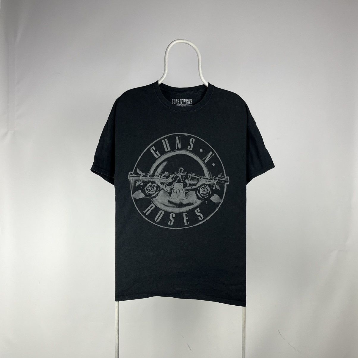 Guns N' Roses Guns n Roses tshirt rock band size S/M Size US M / EU 48-50 / 2 - 1 Thumbnail