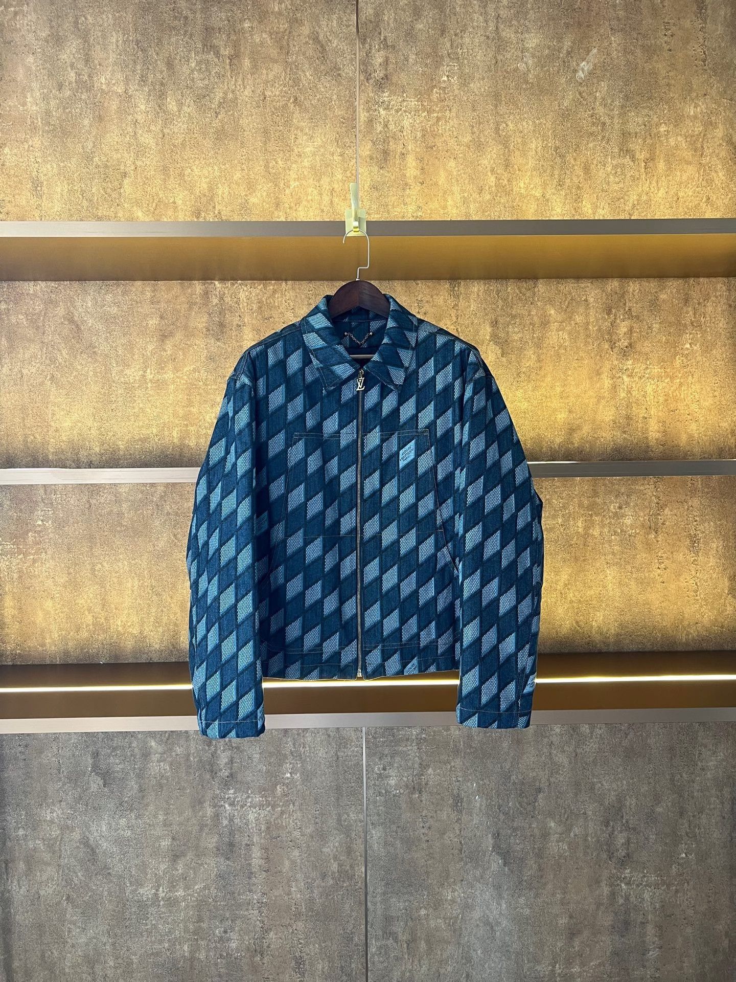 Louis Vuitton LV Diamond Puffer Jacket Size US M / EU 48-50 / 2 - 1 Thumbnail