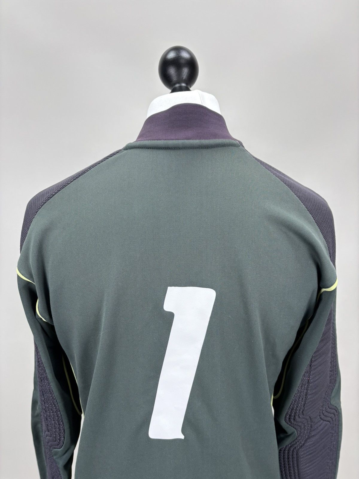 Nike Mens vintage Nike Goalkeeper Long Sleeve Size M Size US M / EU 48-50 / 2 - 7 Thumbnail