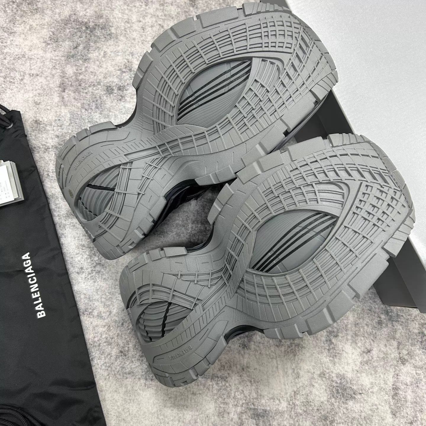 Balenciaga Balenciaga 16XL Thick Sole Dad Shoe 43 New Unused Size US 10 / EU 43 - 6 Thumbnail