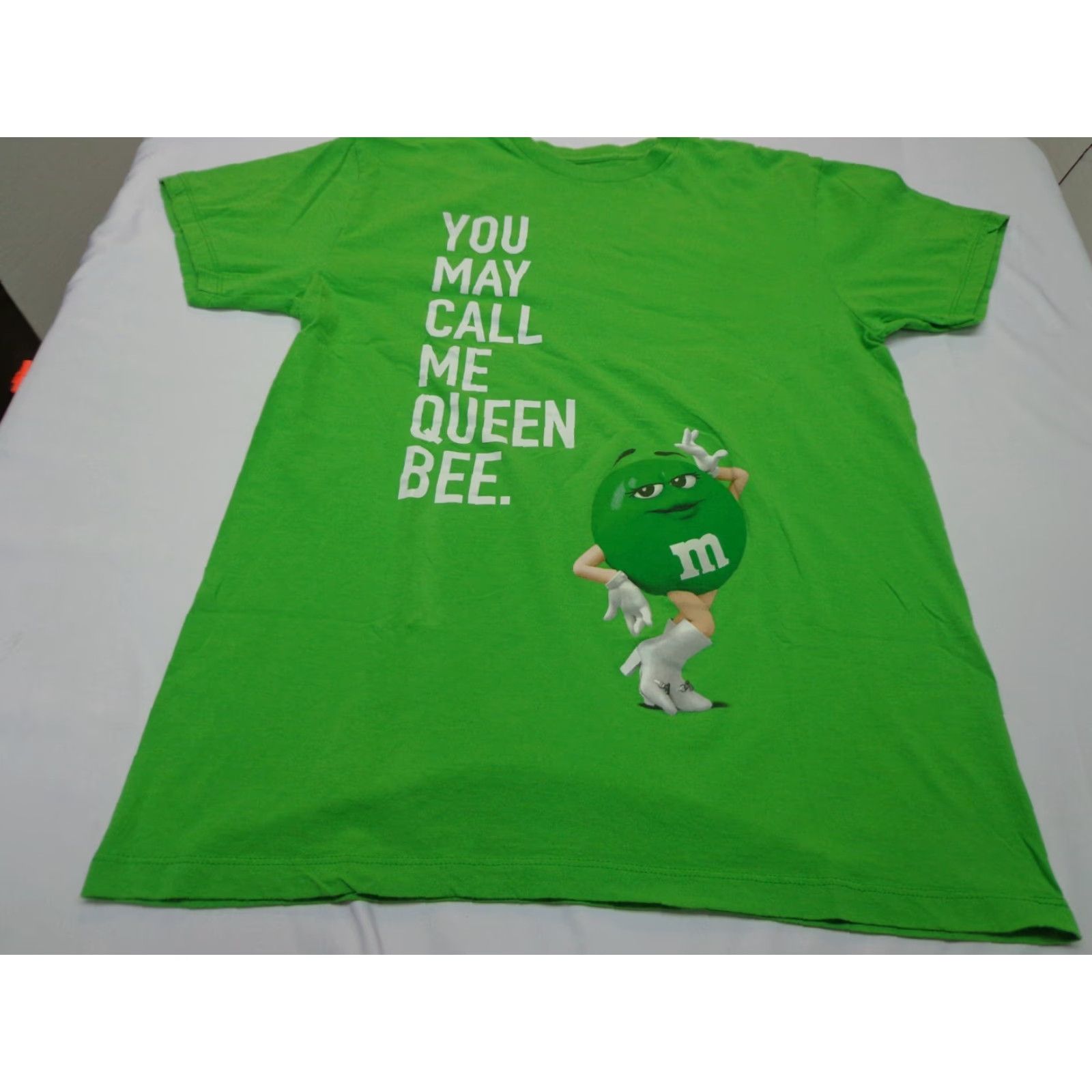 Vintage M&M's Green YOU MAY CALL ME QUEEN BEE T-Shirt Size M Medium Green Unisex Adults Short Sleeve Graphic Tee Men Women Size US M / EU 48-50 / 2 - 2 Thumbnail