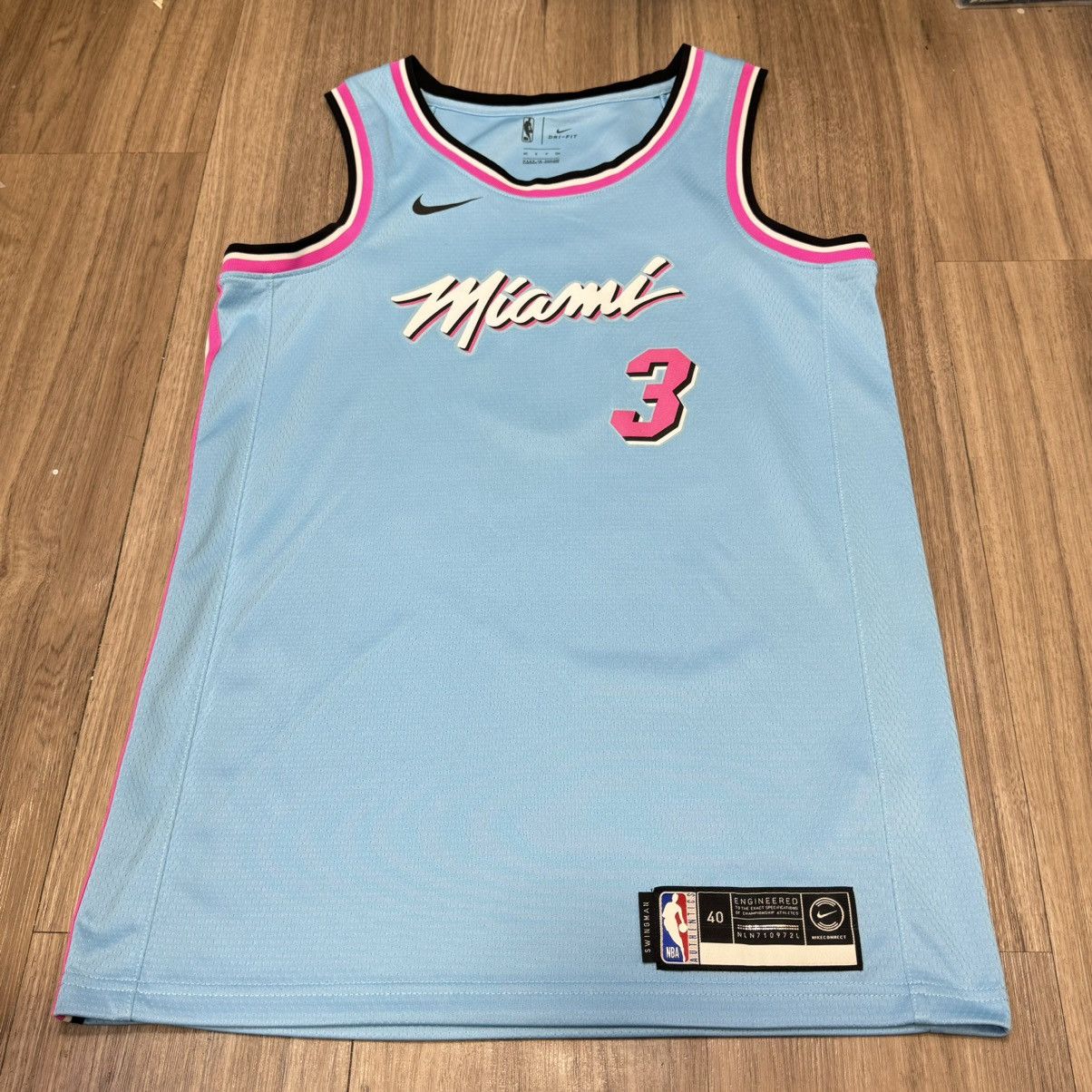 NBA × Nike Miami Heat 19/20 city edition #3 Wade Size US S / EU 44-46 / 1 - 1 Thumbnail