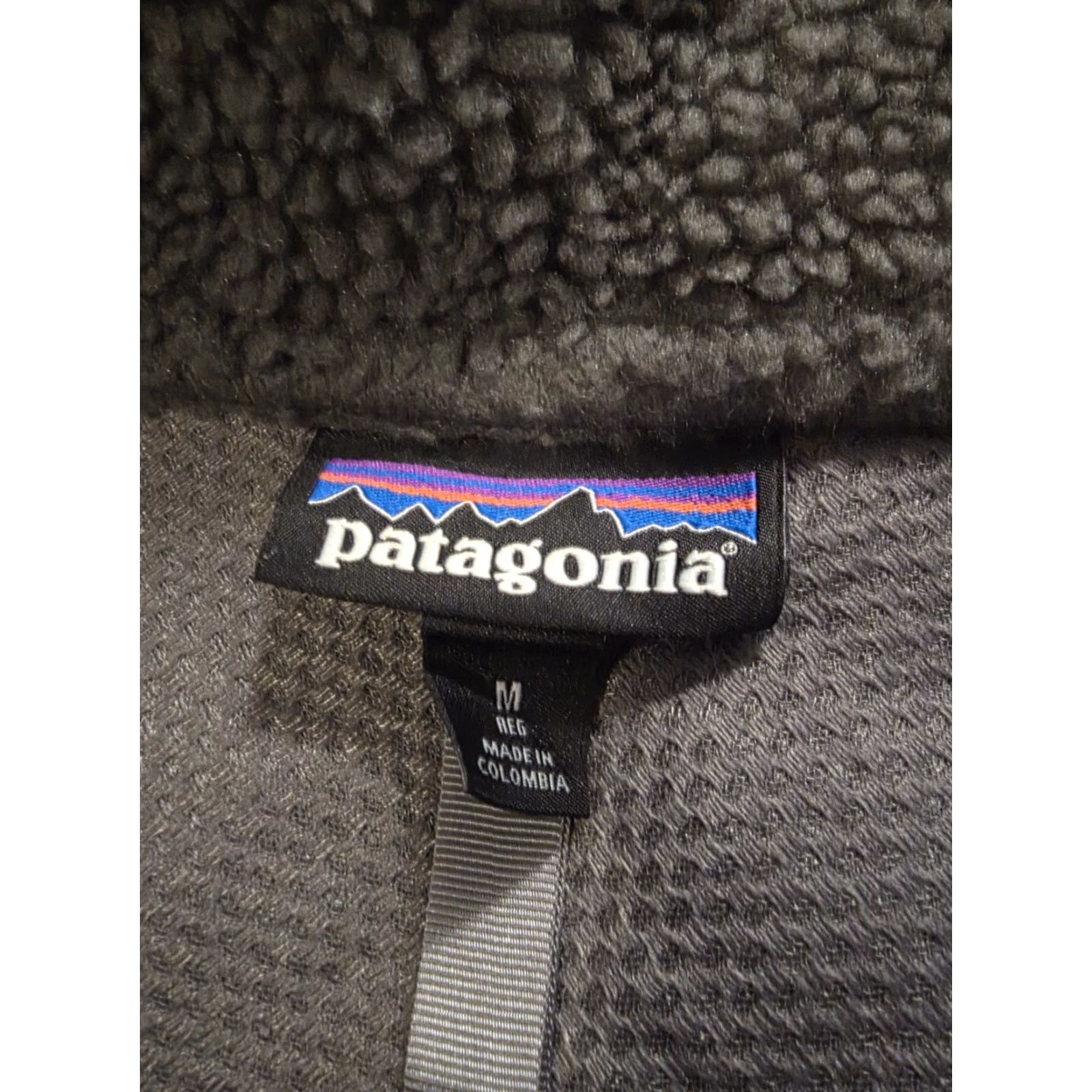 Patagonia Patagonia Vest Main Selling Point: Classic Retro-X Deep Pile Fleece Vest Dark Gray Red Trim Mens M Size US M / EU 48-50 / 2 - 7 Thumbnail