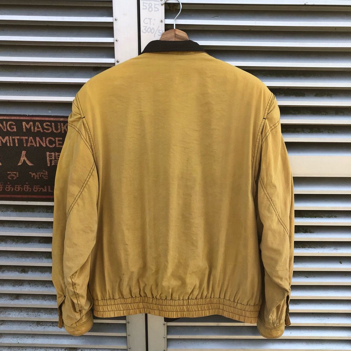 Mario Valentino Vintage Mario Valentino Italy Sun Faded Bomber Jacket Size US L / EU 52-54 / 3 - 13 Thumbnail