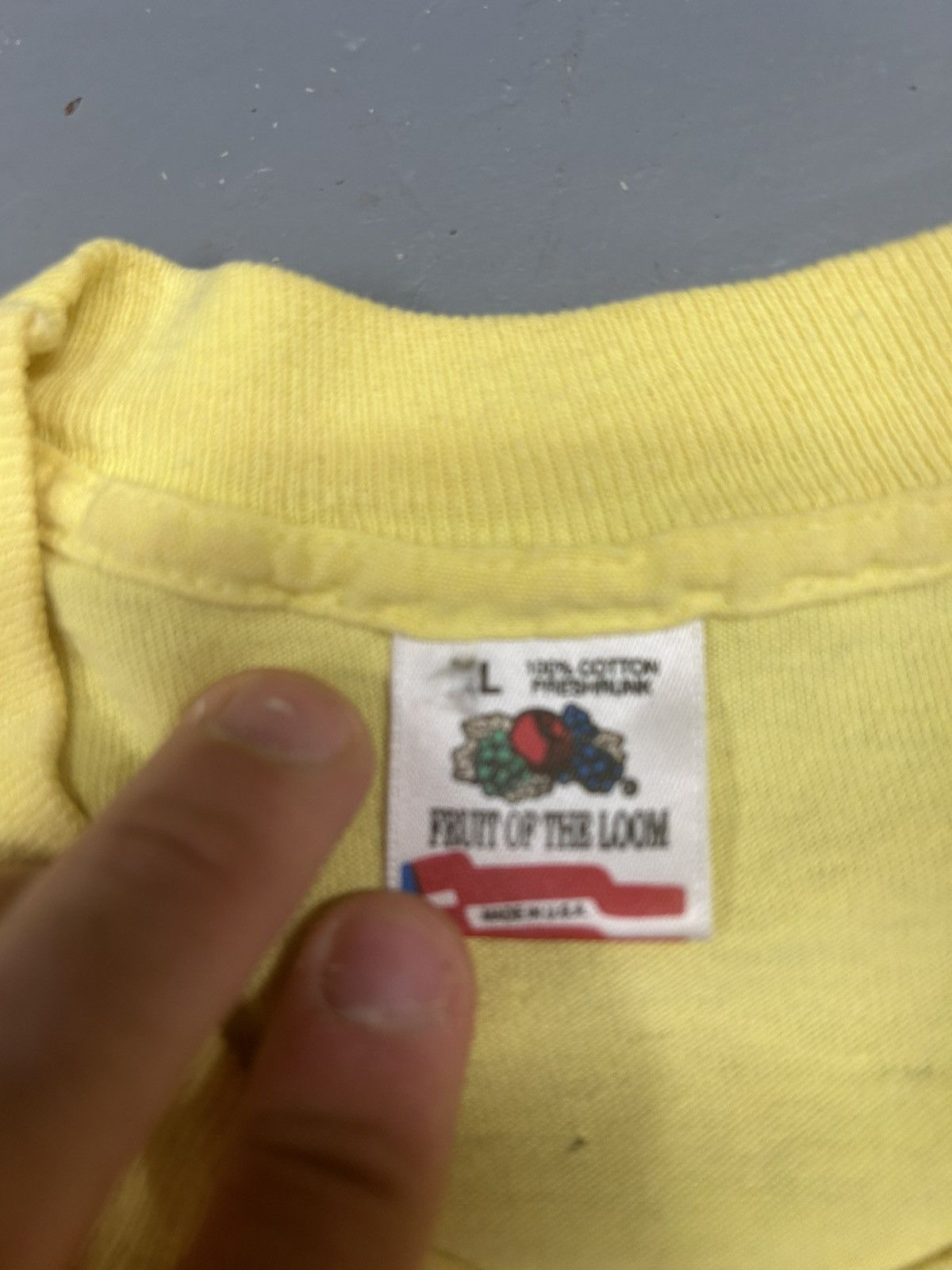 Vintage Crazy Vintage 80s Essential Yellow Island Book Art Tee Shirt Size US L / EU 52-54 / 3 - 4 Thumbnail