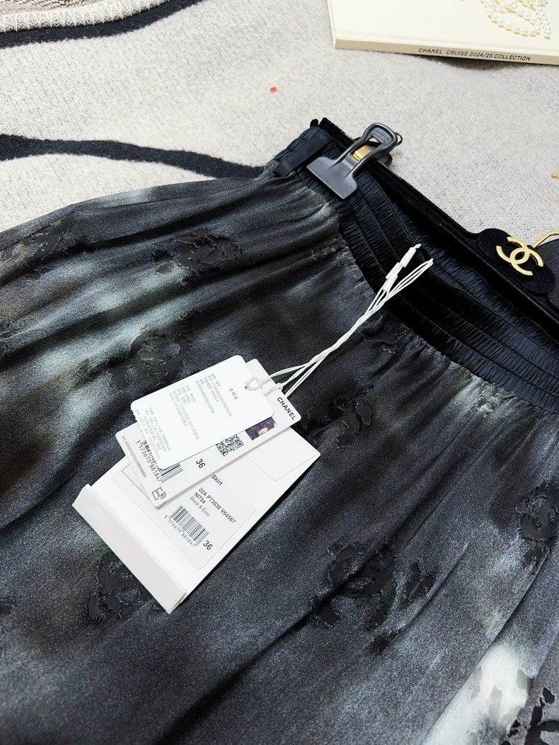 Chanel Chanel 22A handicraft workshop black full-print double C m Size 24" / US 00 / IT 34 - 6 Thumbnail