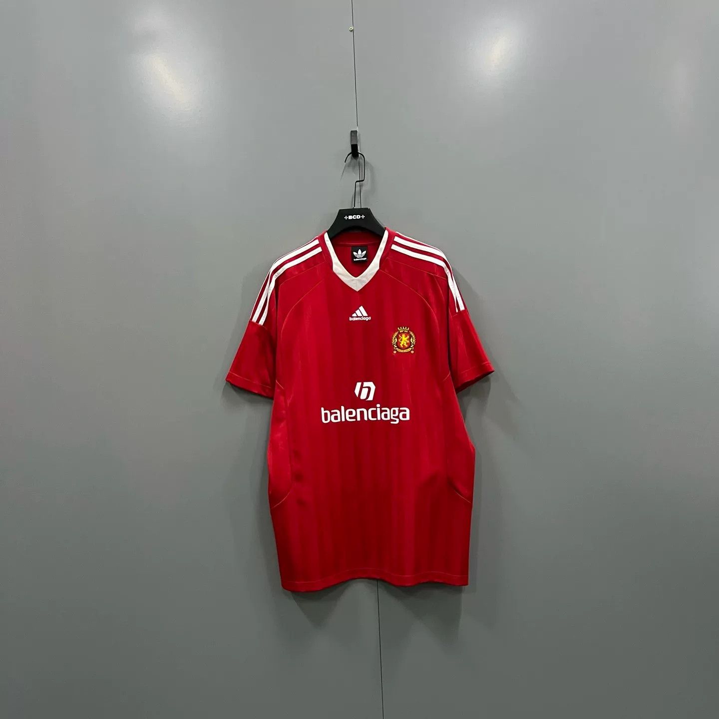 Balenciaga Balenciaga x Adidas Red Logo Crewneck Jersey Size US M / EU 48-50 / 2 - 1 Thumbnail