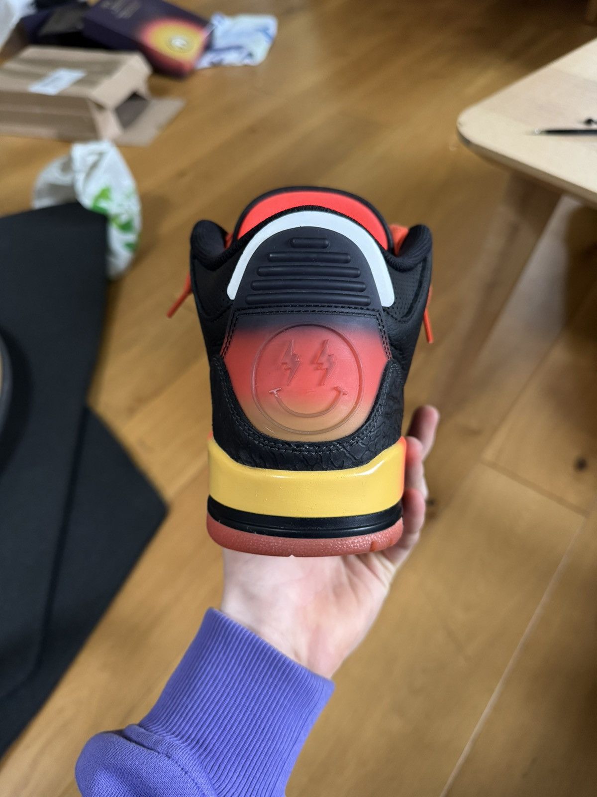 J Balvin × Jordan Brand Jordan 3 J Balvin rio Size US 10.5 / EU 43-44 - 9 Thumbnail