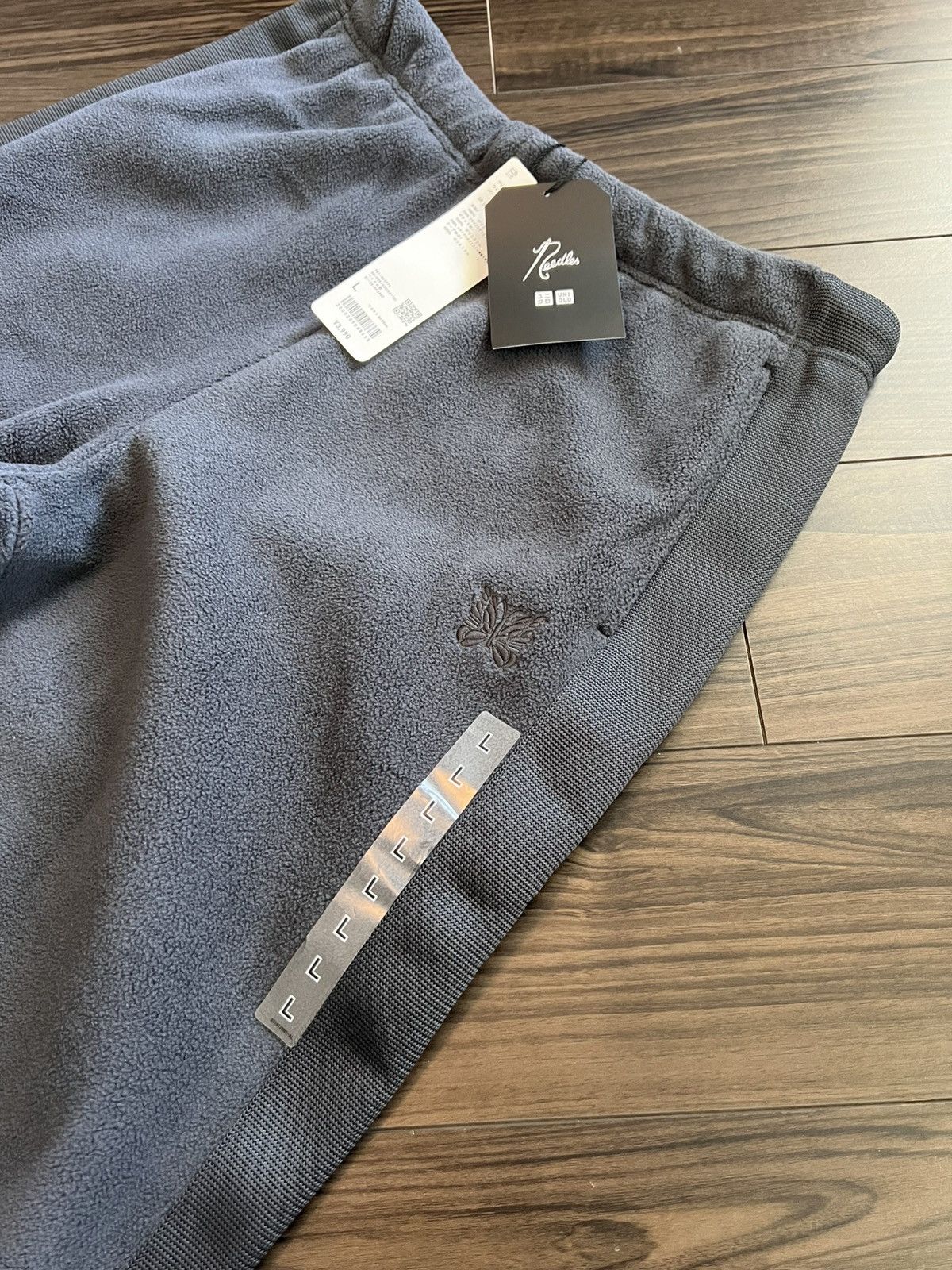 Needles × Uniqlo Brand New Grey Cozy Sweatpants! Size US 33 - 2 Thumbnail