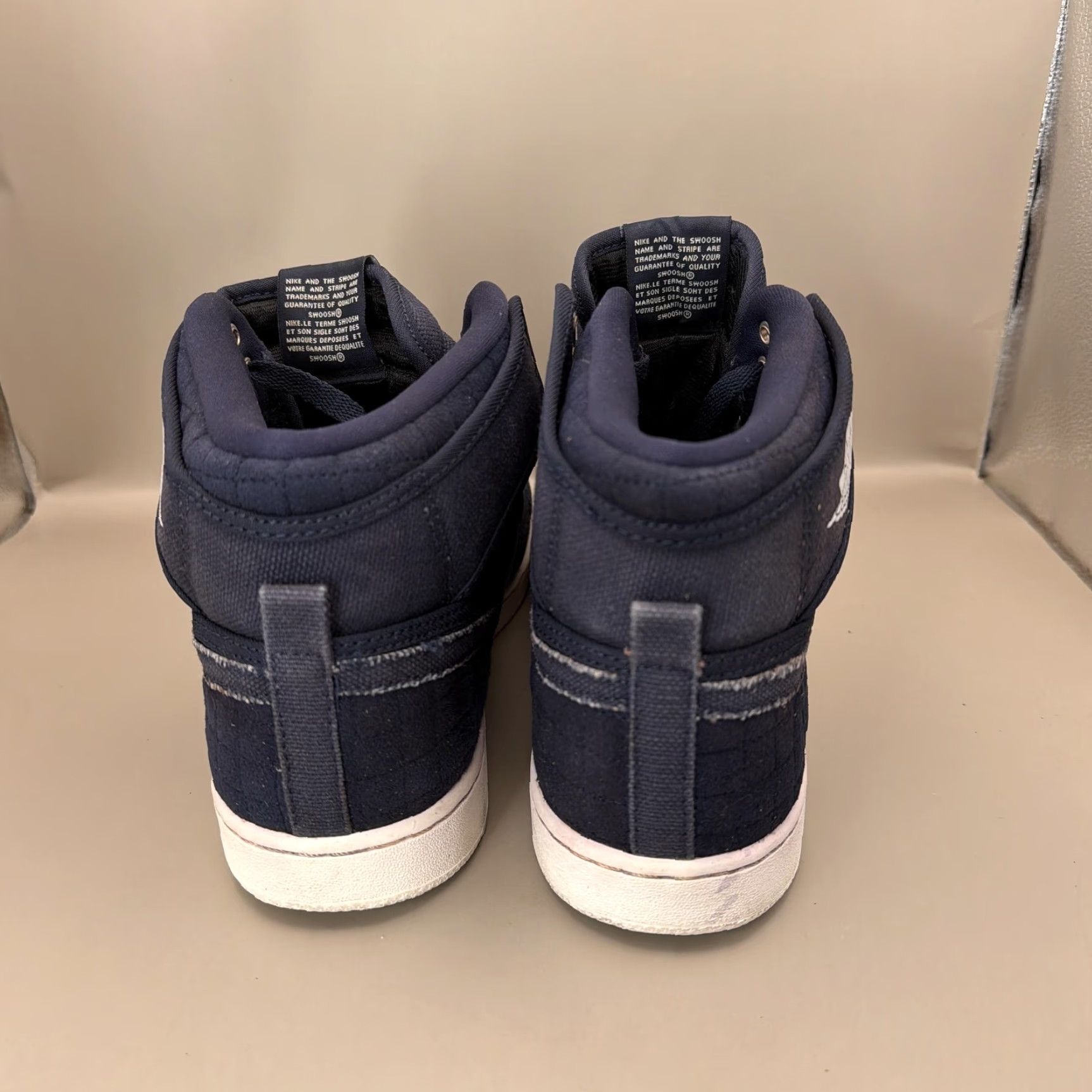 Nike Nike Air Jordan 1 Shoes Mens Size 9.5 Blue Quilted High Top Sneakers 638471-403 Size US M / EU 48-50 / 2 - 4 Thumbnail