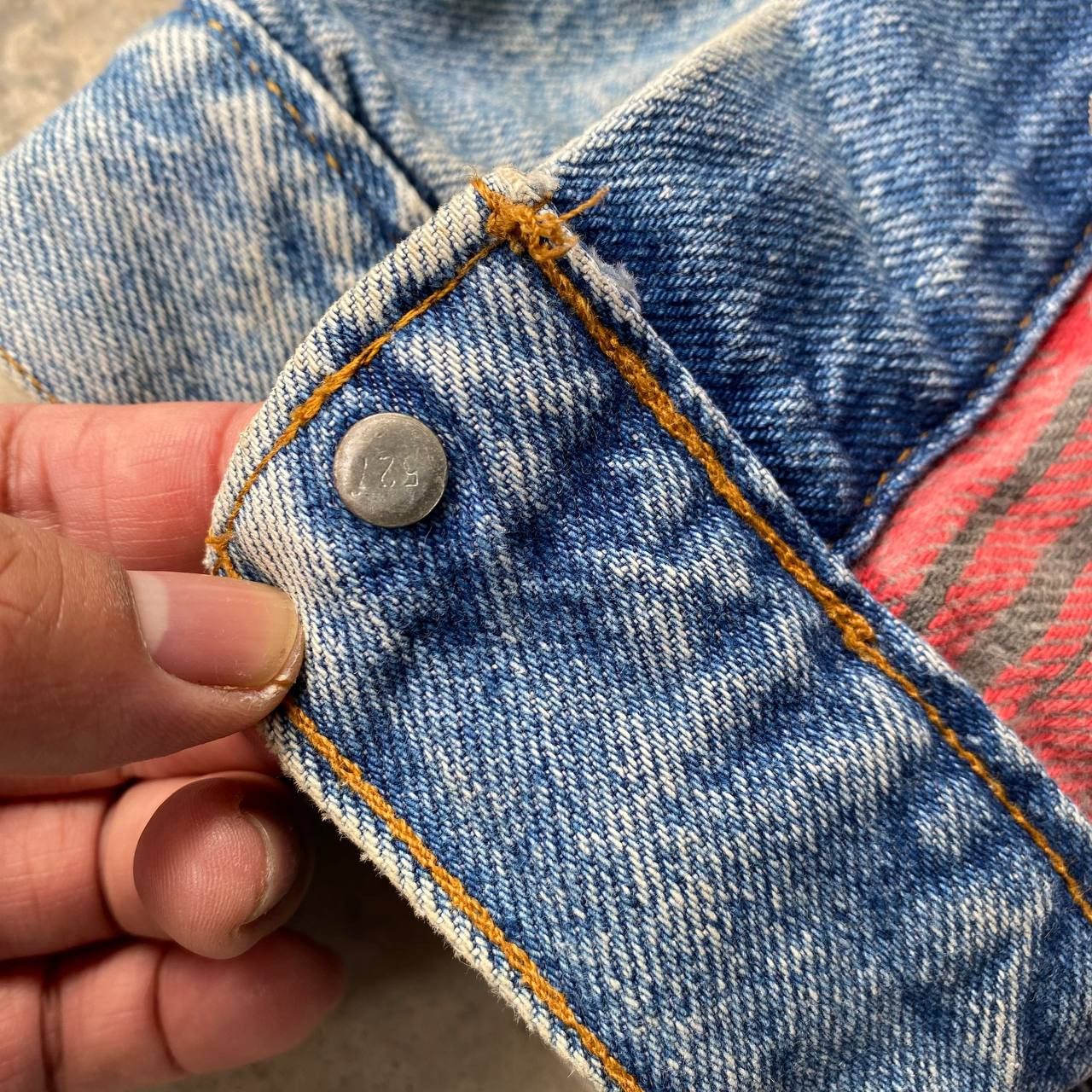 Levi's Vintage Clothing Vintage 90s Levi’s Blanket Lined Denim Trucker Jacket USA Size US M / EU 48-50 / 2 - 18 Thumbnail