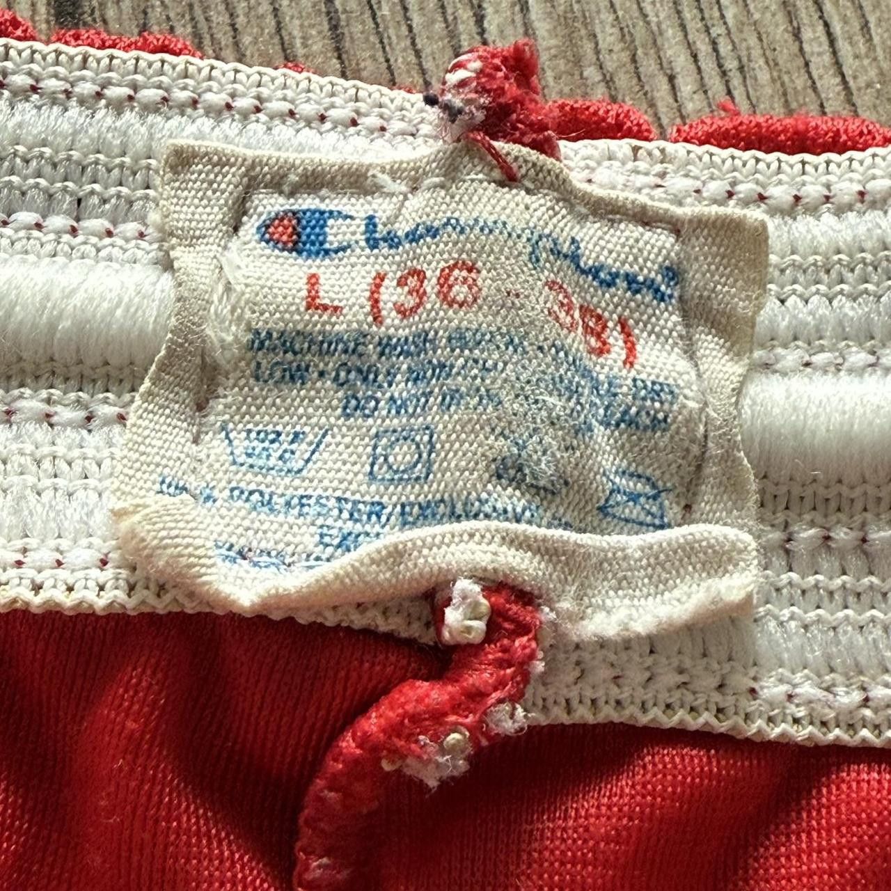 Champion Chicago Bulls NBA Vintage Bottoms Red Size US 32 / EU 48 - 4 Thumbnail