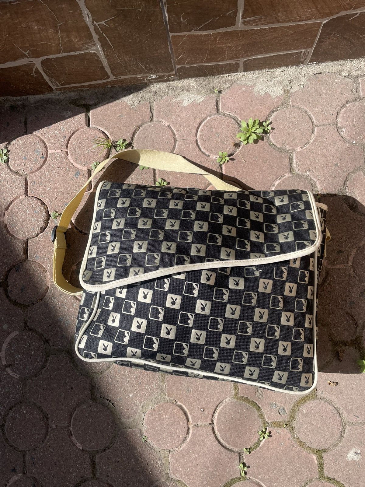 Playboy × Vintage Authentic Playboy Care Vintage Monogram Unisex Shoulder Bag Size ONE SIZE - 1 Thumbnail
