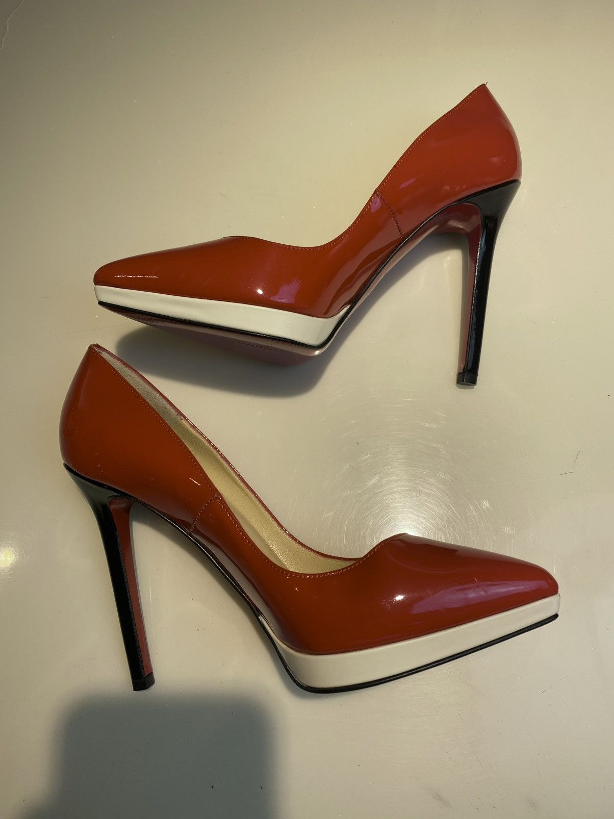 Christian Louboutin Christian Louboutin Red Patent Pigalle Plato Heels 35 Size US 5 / IT 35 - 5 Thumbnail