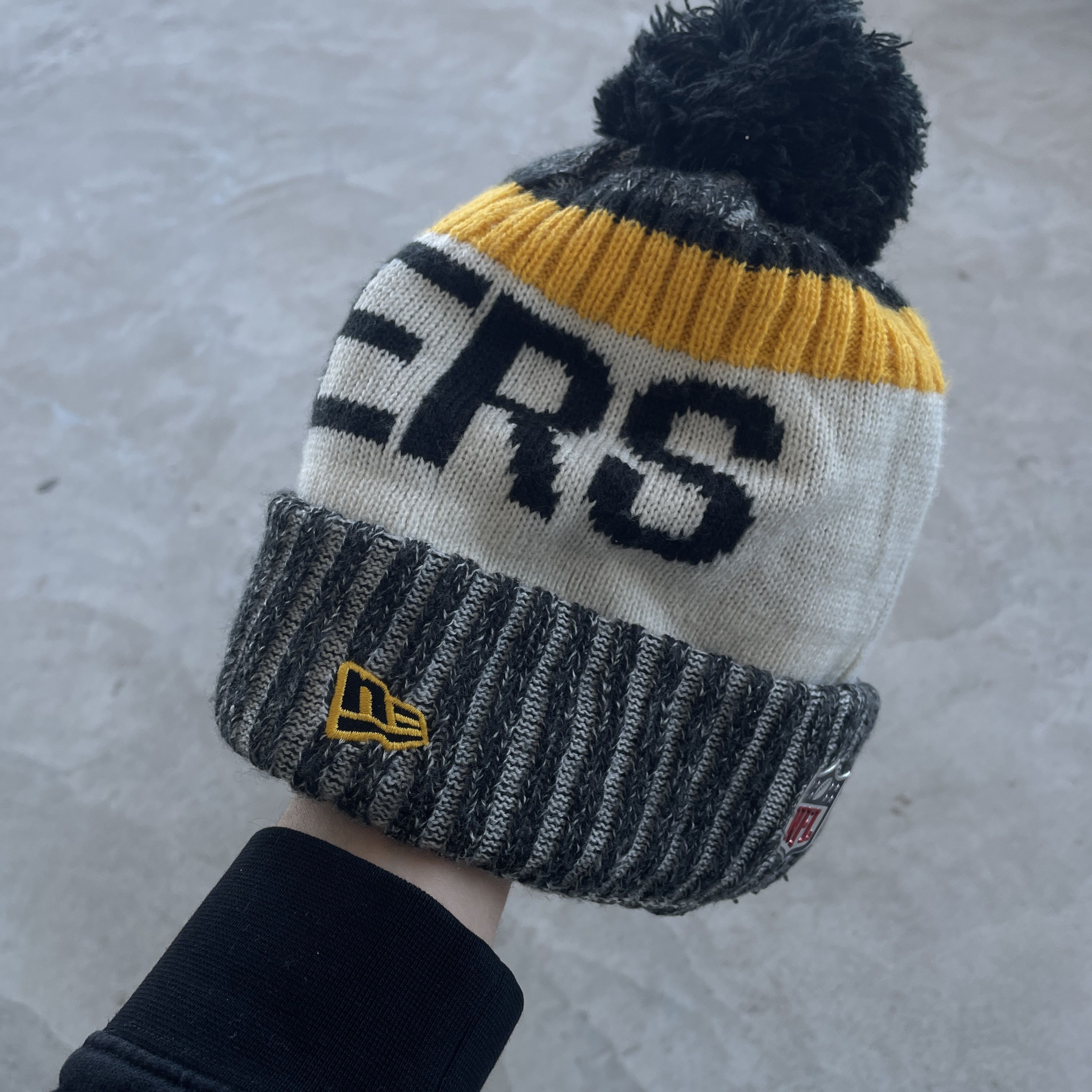 NFL Vintage Pittsburgh Steelers Beanie NFL Football Hat Size ONE SIZE - 3 Thumbnail