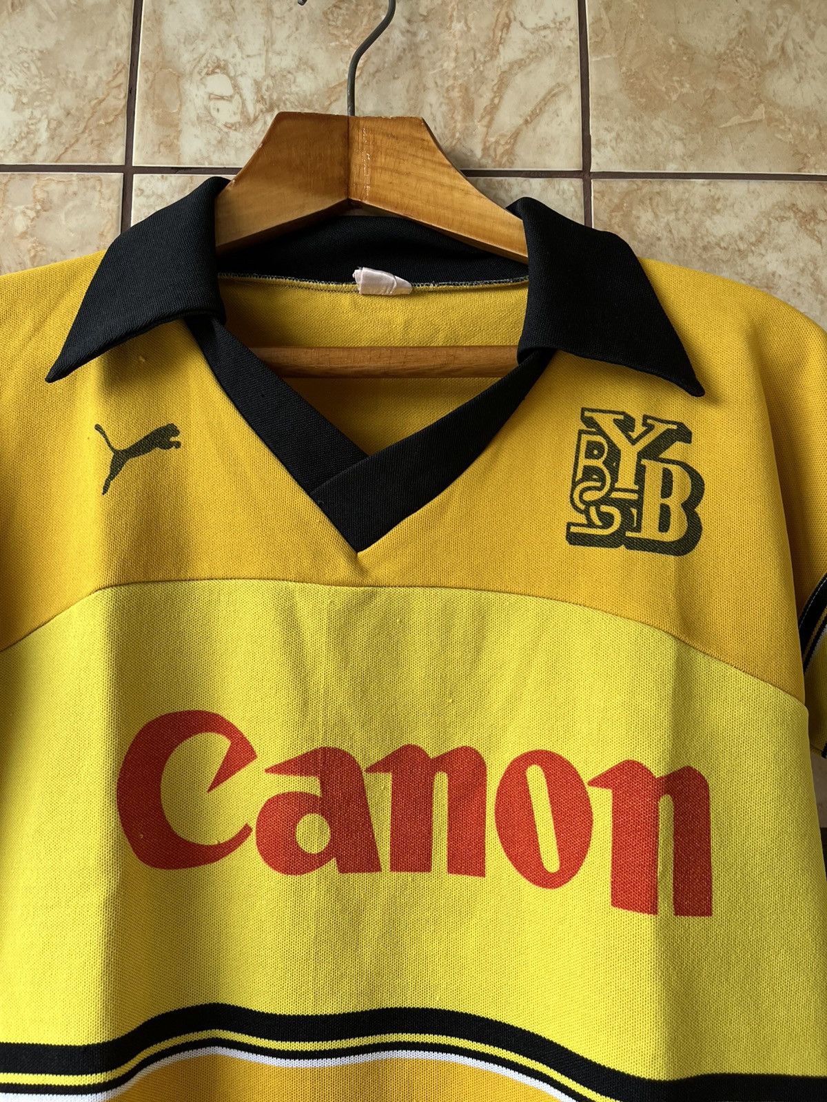 Puma Vintage 1981/1983 Puma Young Boys soccer jersey Size US S / EU 44-46 / 1 - 2 Thumbnail