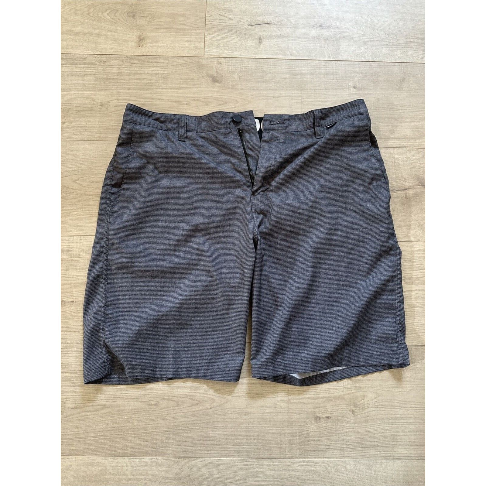 Hurley HURLEY Shorts Mens 36 Grey Hybrid Chino Wicking Casual Size US 36 / EU 52 - 1 Thumbnail