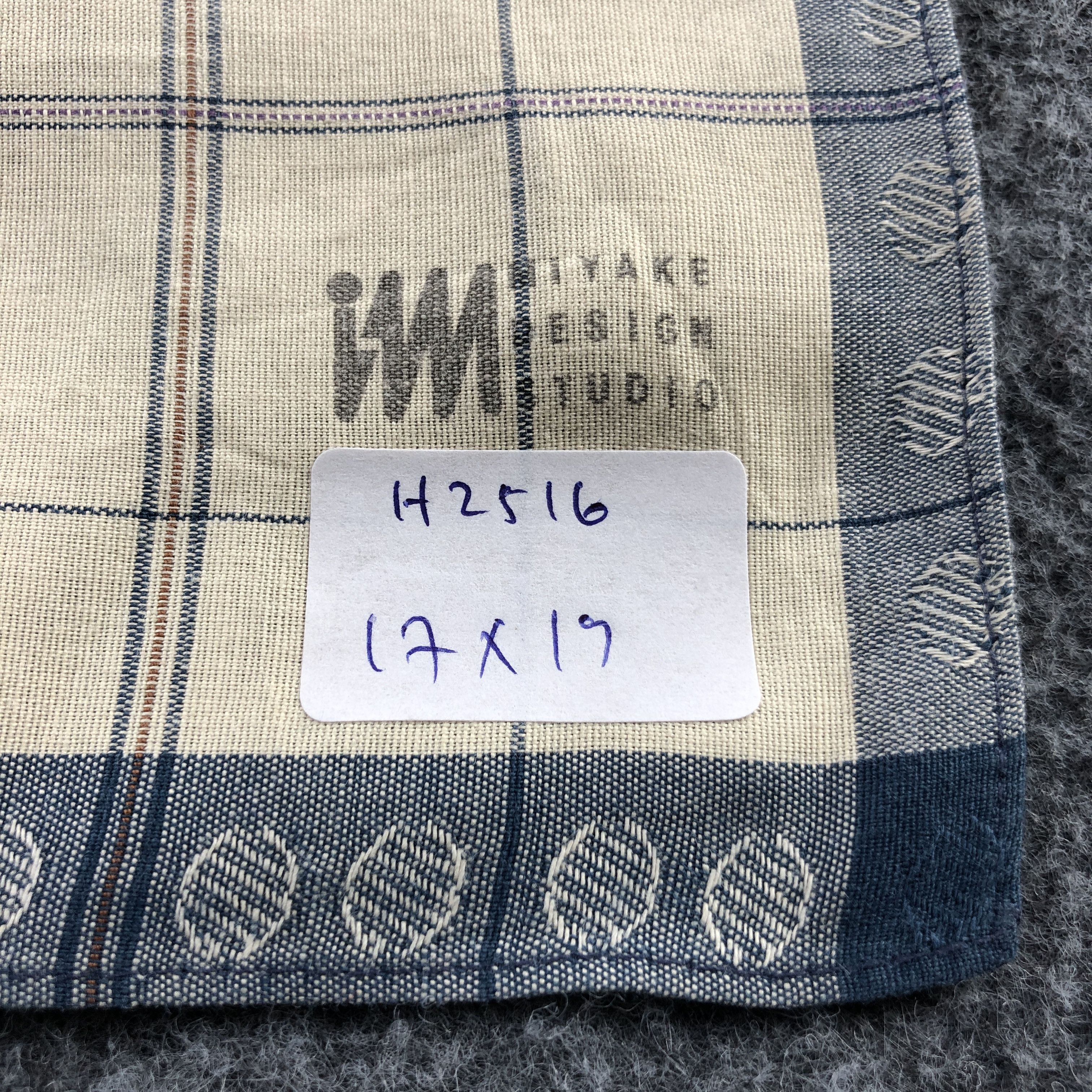 Issey Miyake Issey Miyake Handkerchief Neckerchief Bandana H2516 Size ONE SIZE - 5 Thumbnail