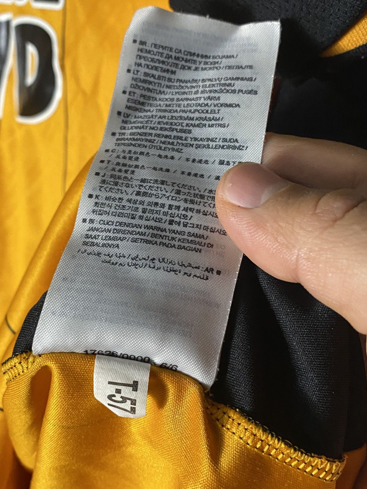 Umbro Hull City Umbro Home Soccer Jersey 2015 Football Shirt Kit Size US L / EU 52-54 / 3 - 5 Thumbnail