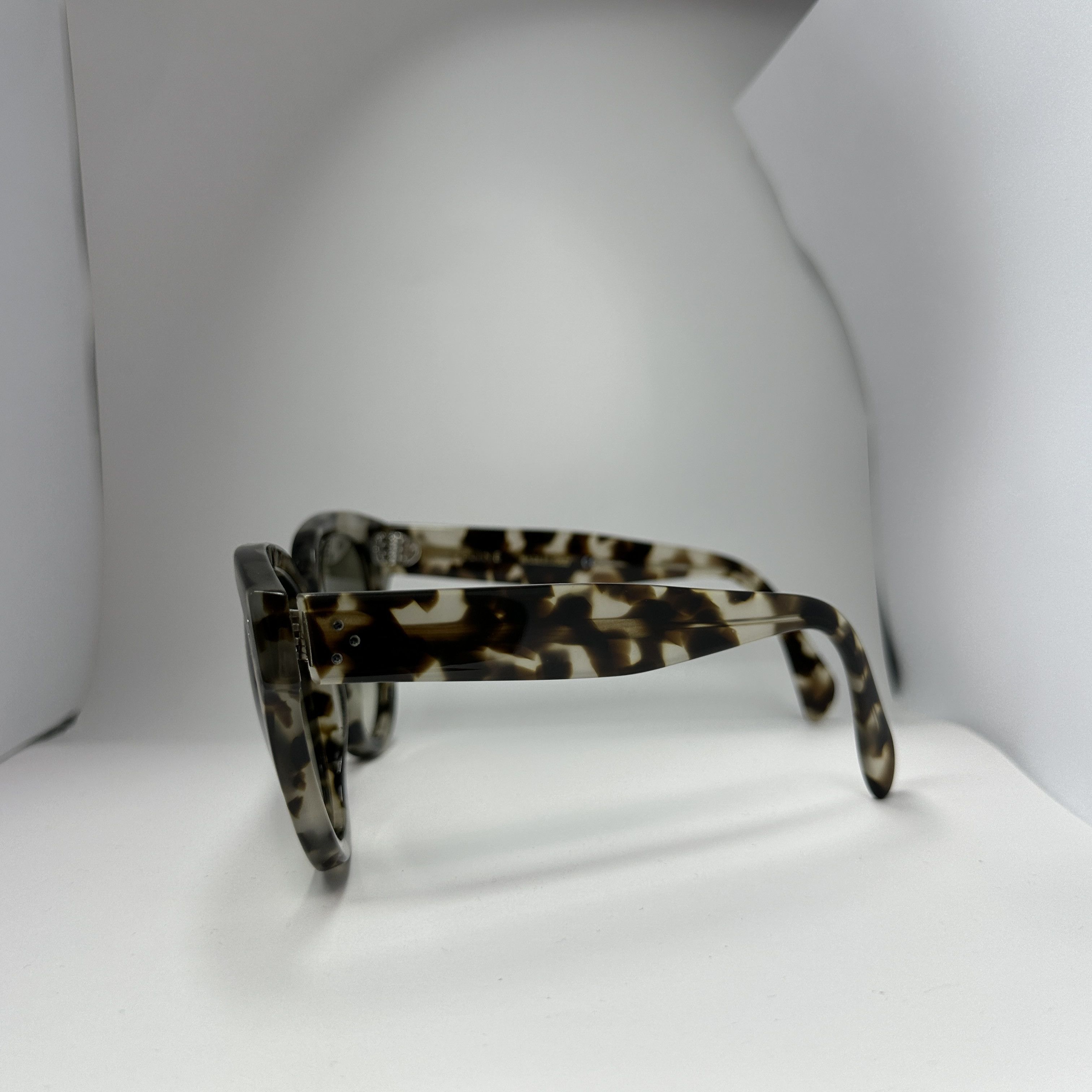 Celine Vintage Celine Audrey Cat Eye Tortoise Sunglasses 00s Size ONE SIZE - 6 Thumbnail