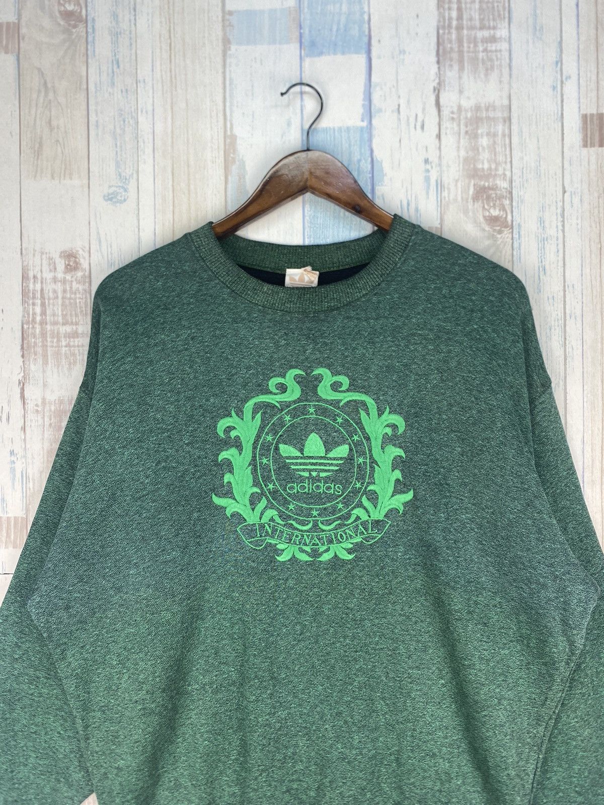 Adidas × Vintage Vintage Adidas International Big Logo Sweatshirt Size US L / EU 52-54 / 3 - 3 Thumbnail