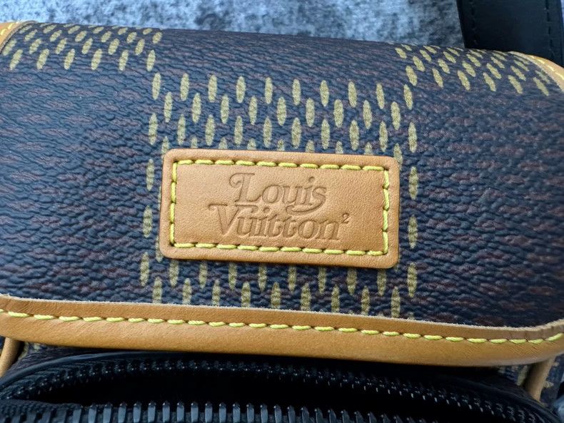 Louis Vuitton Louis Vuitton Co-branded presbyopic camera case bag Size ONE SIZE - 4 Thumbnail
