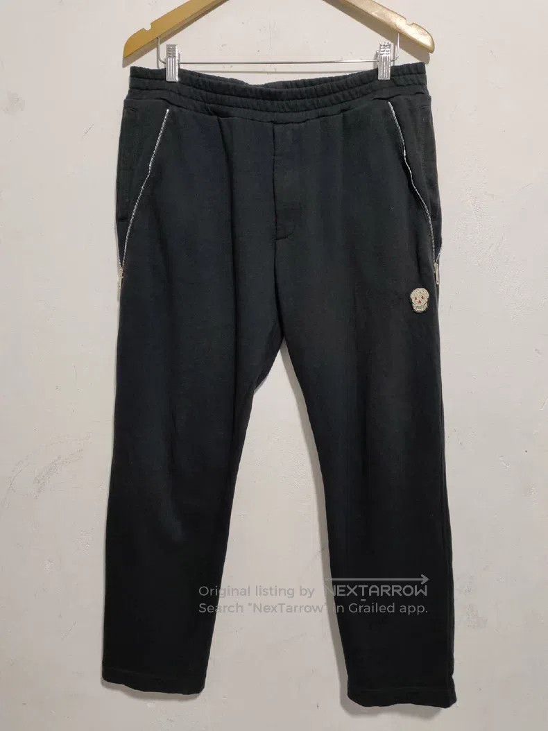 Alexander McQueen Alexander Mcqueen SizeXL Black casual pants Size US 33 - 1 Thumbnail