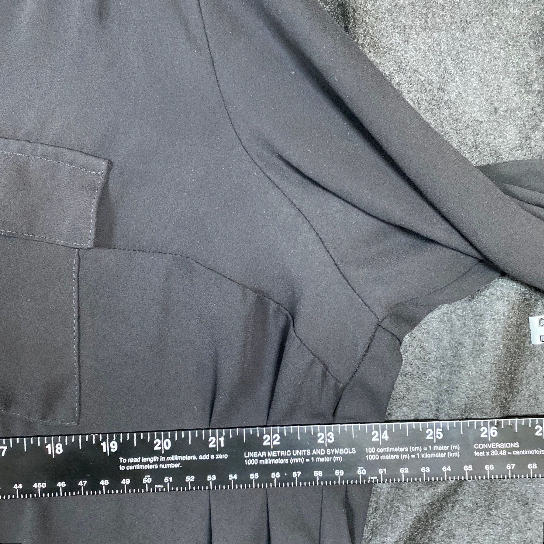 Torrid Torrid Blouse Womens Black Harper Popover V Neck Georgette Roll Tab Sleeve 2X 3/4 Sleeve Solid Pullover Casual Everyday Womens Size XXL / US 16-18 / IT 52-54 - 7 Thumbnail