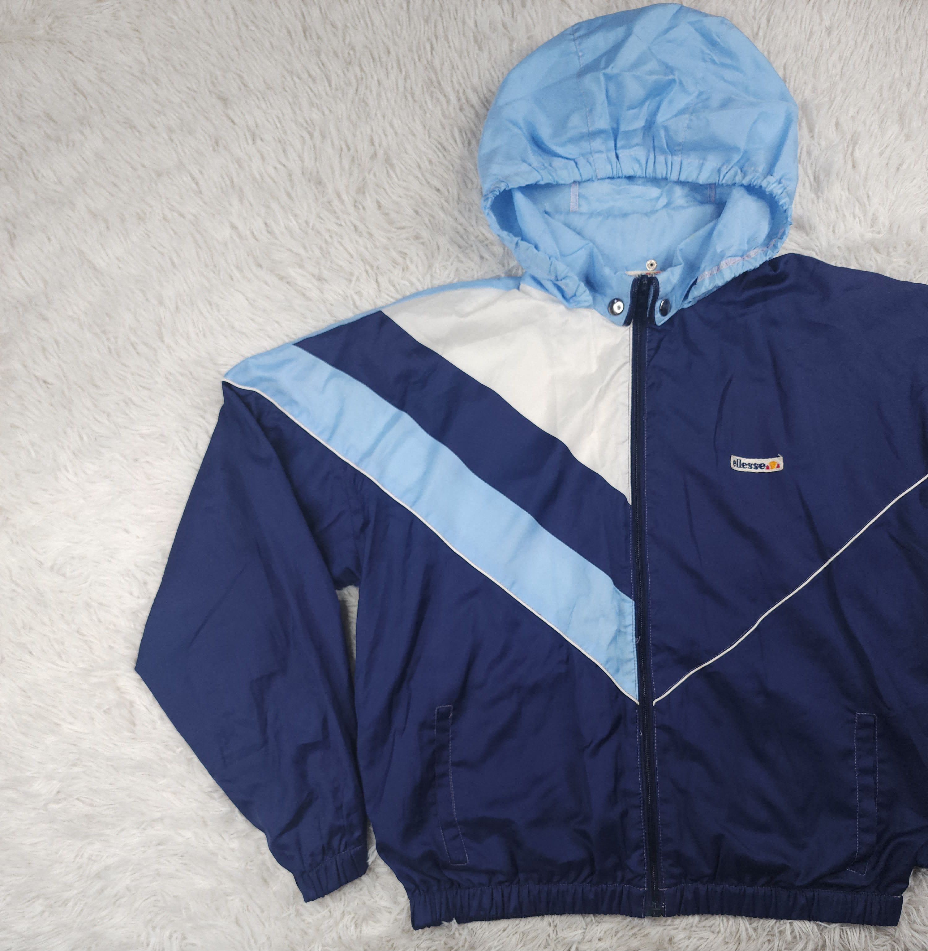 Ellesse Vintage Ellesse windbreaker hoodied jacket 38 EU Size US M / EU 48-50 / 2 - 3 Thumbnail