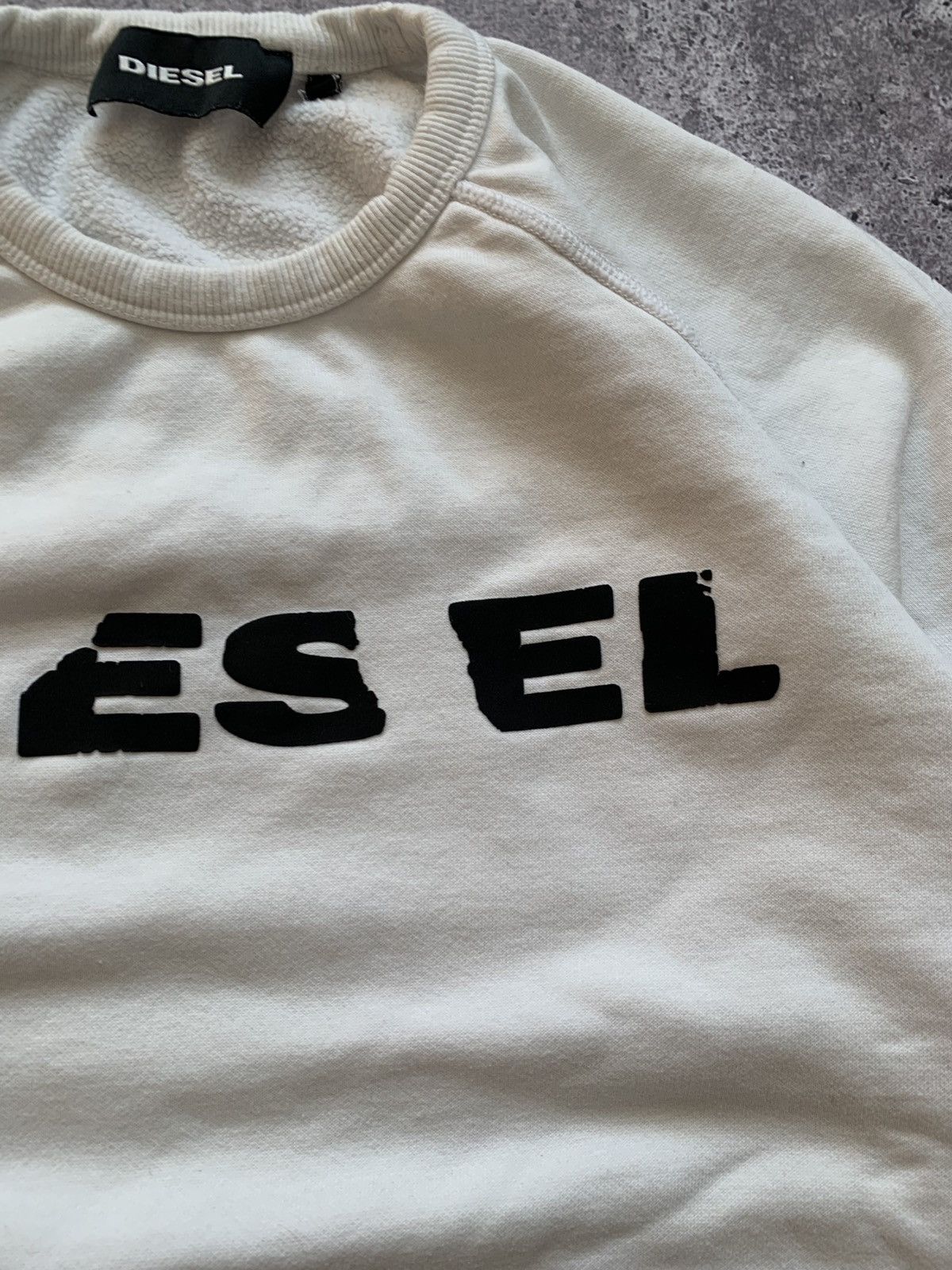 Diesel 🔥DIESEL DISTRESSED LOGO SWEATSHIRT Size US M / EU 48-50 / 2 - 5 Thumbnail