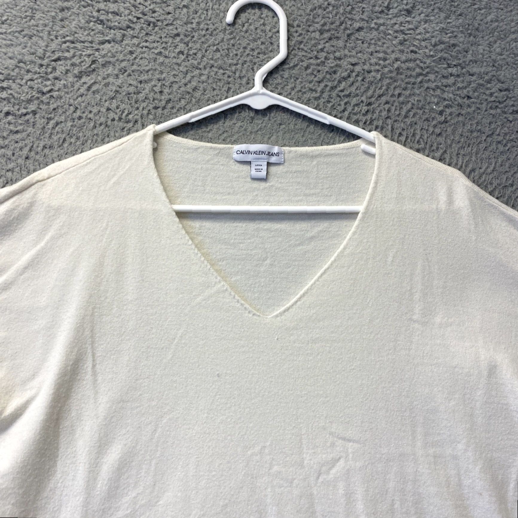 Calvin Klein Calvin Klein Women's Sweater S Cream Long Sleeve V-Neck Pullover Casual All Seasons Fall Winter Spring Summer Size S / US 4 / IT 40 - 4 Thumbnail