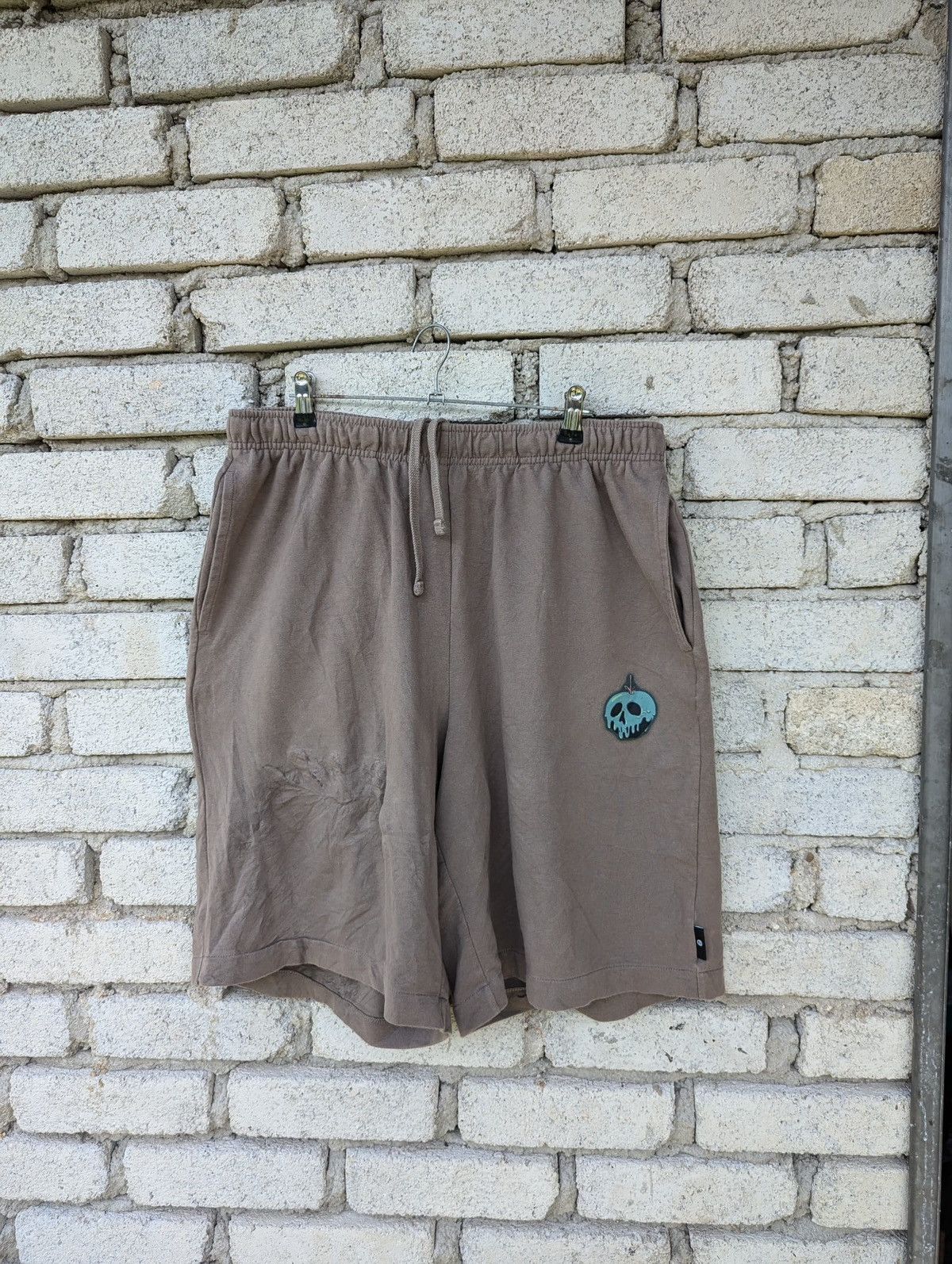 GU × Undercover Gu Undercover Short Pants Skulls Size US 32 / EU 48 - 1 Thumbnail