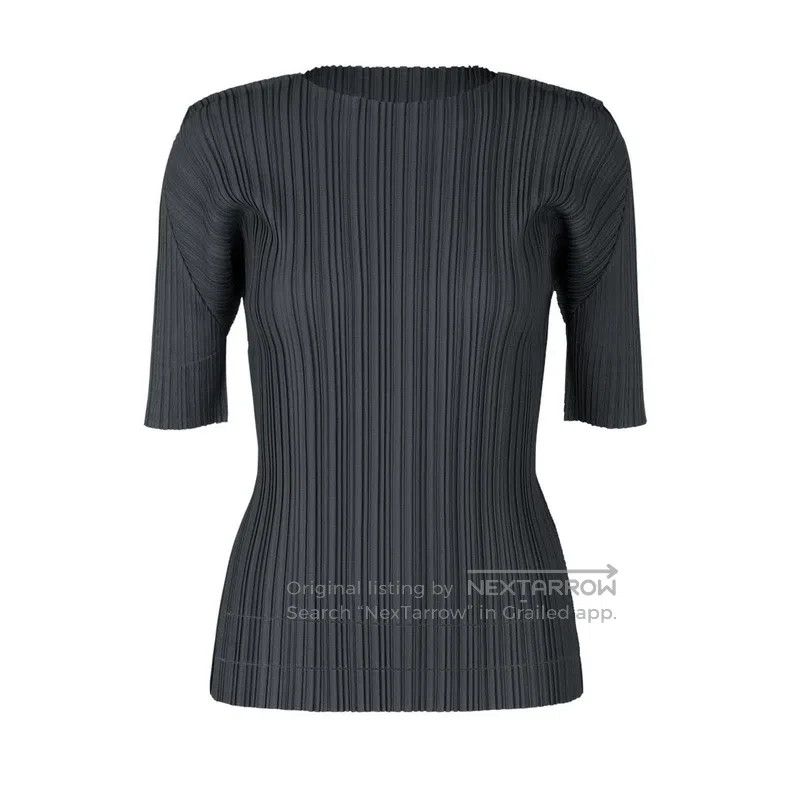 Issey Miyake Issey Miyake size:one size Charcoal Black Pleated Short Sl Size XXS / US 00 / IT 34 - 1 Thumbnail