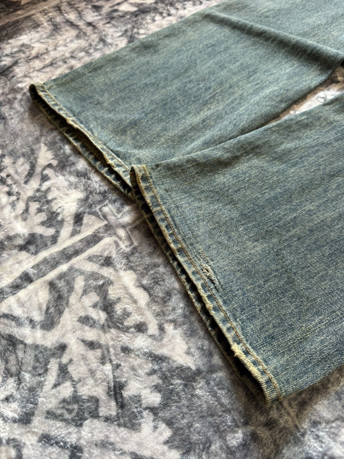 Fad Three × GOSTAR DE FUGA × Japanese Brand Rupert Japan Muddy Wash Rivet Edgy Flared Denim Pants Size US 31 - 20 Thumbnail