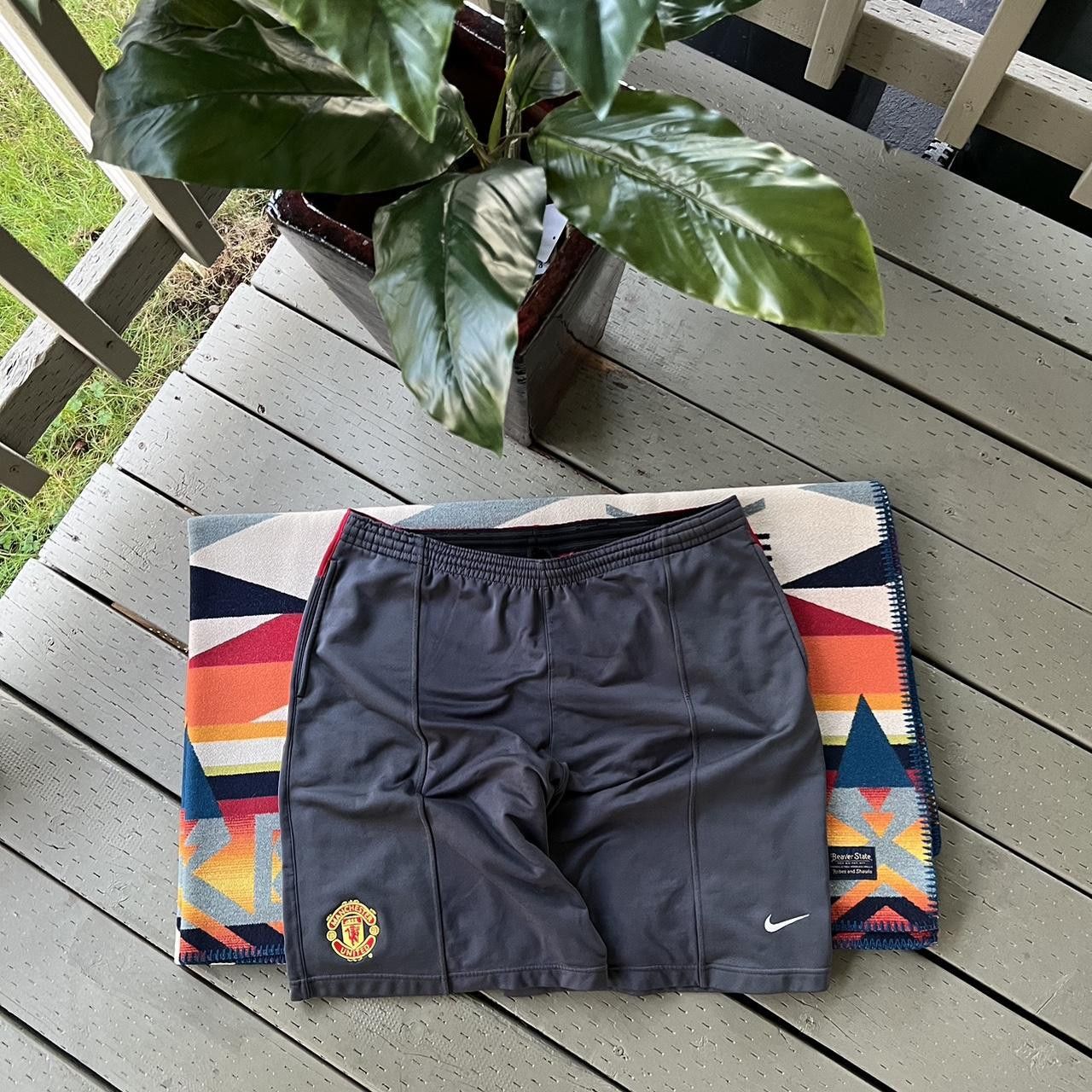 Nike × Vintage Vintage Nike Manchester United training y2k shorts Size US 34 / EU 50 - 2 Thumbnail