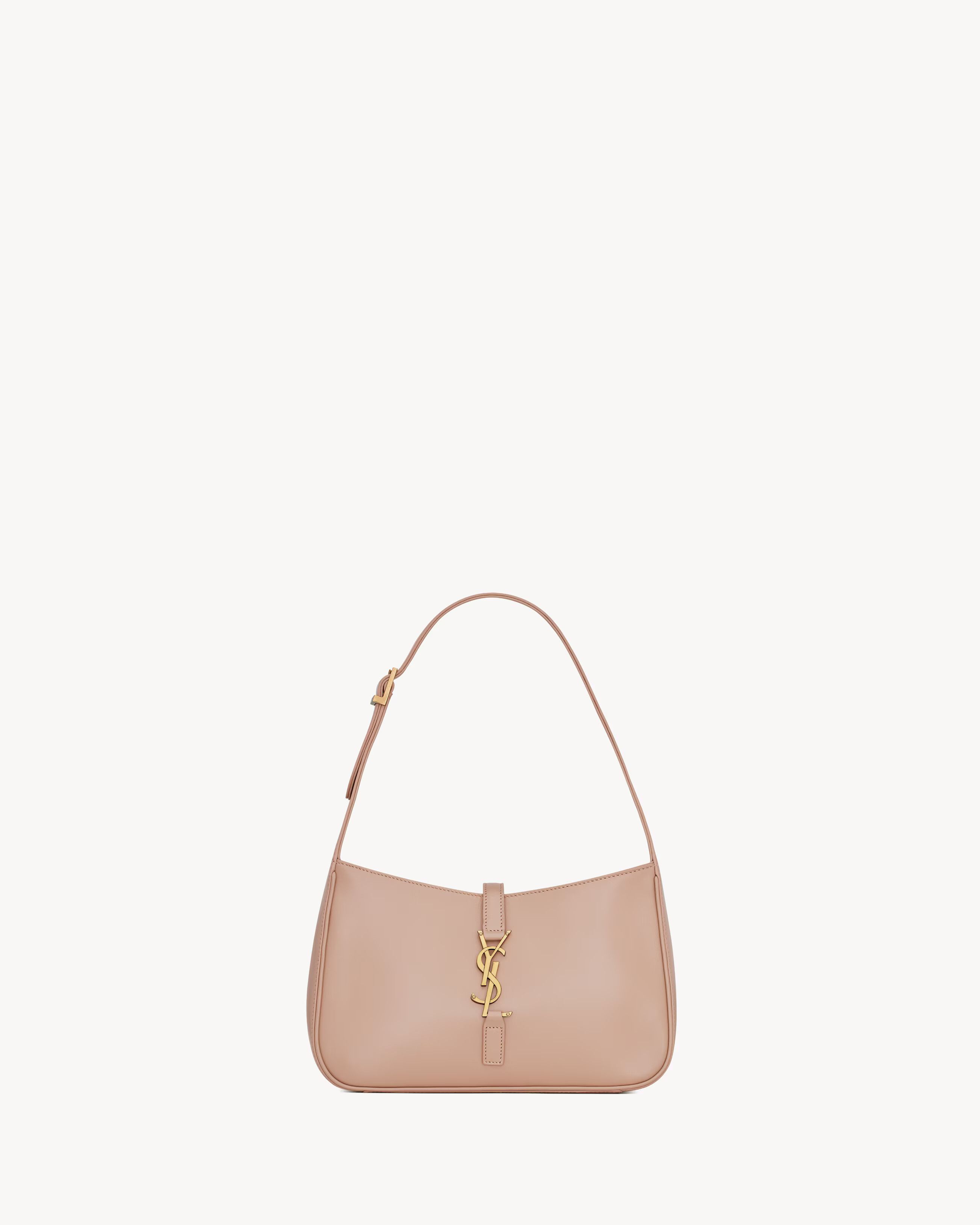 o1s1wg110924 Size: OS / LE 5 À 7 Leather Hobo Bag in Camel