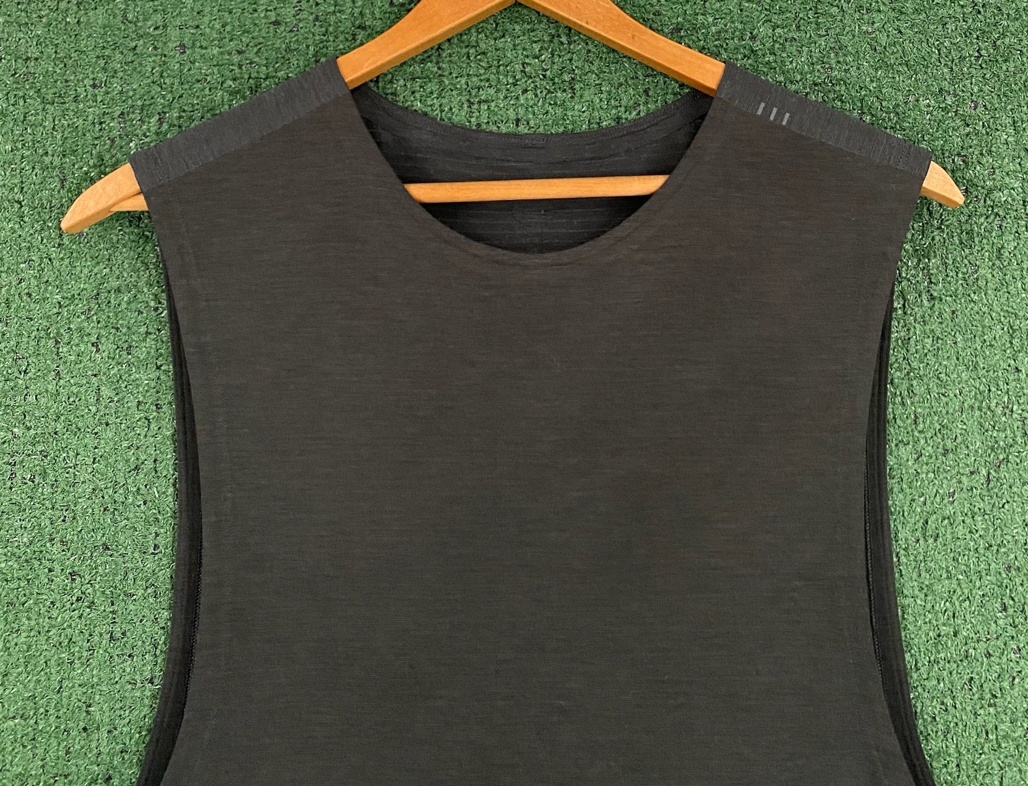 Lululemon Lululemon Metal Vent Tech Dark Gray Tank Top Men’s Small Size US S / EU 44-46 / 1 - 2 Thumbnail