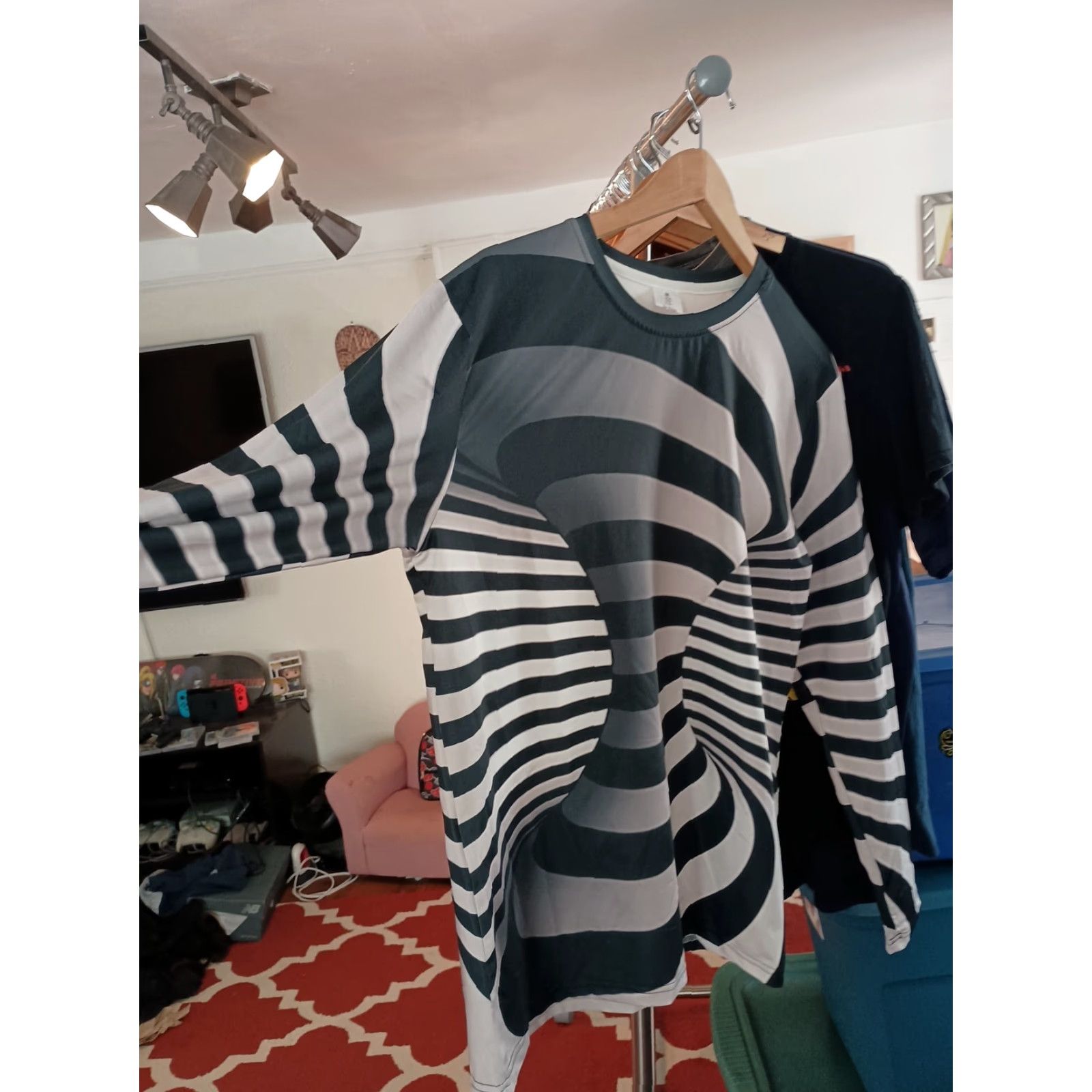 Vintage Optical Illusion Escher Like Long Sleeved Shirt M Black Unbranded Unisex Adults Art T-Shirt Mens/ Womens Size US M / EU 48-50 / 2 - 2 Thumbnail