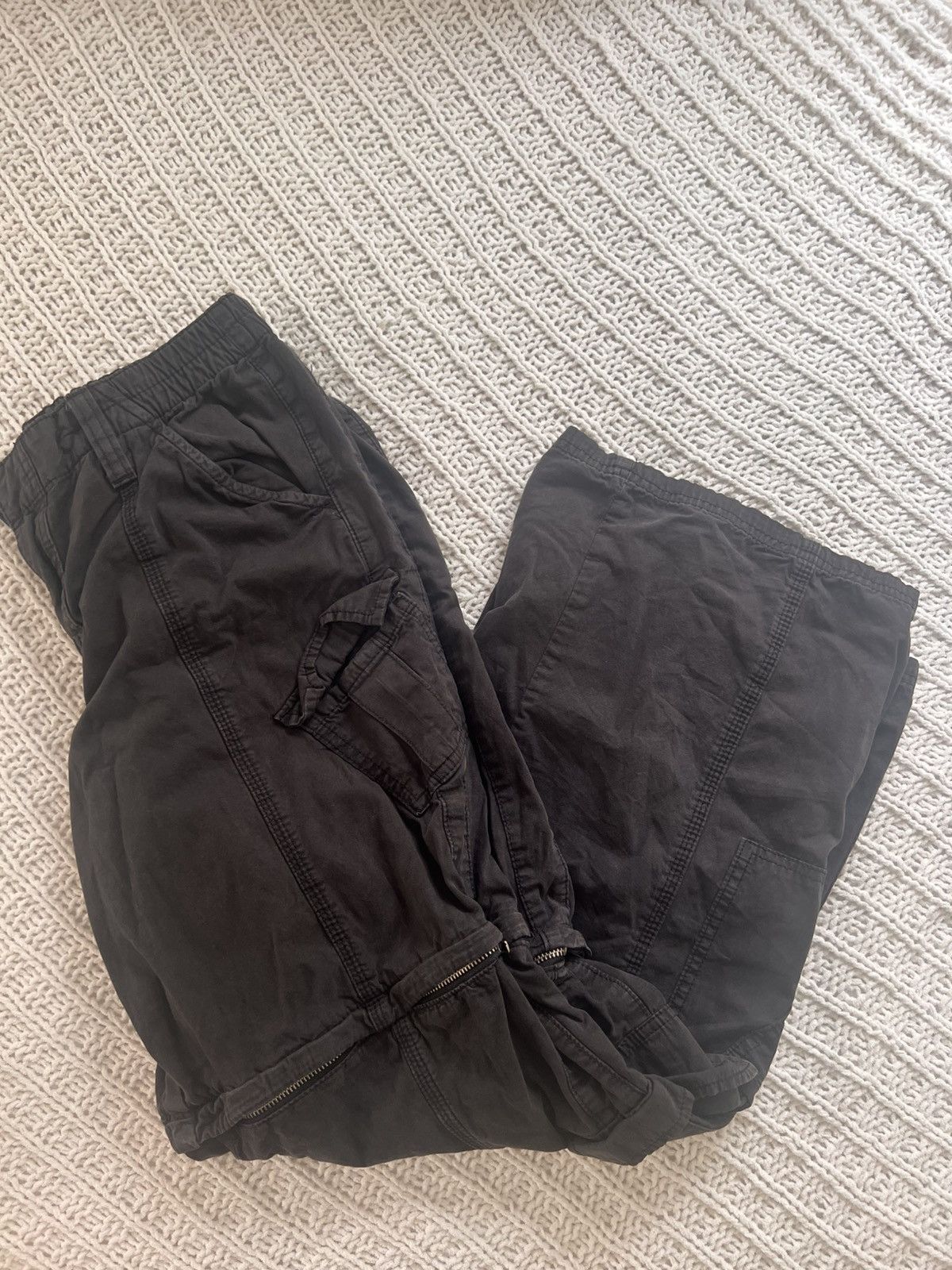 Bdg Low rise convertible cargo baggy pants Size 28" / US 6 / IT 42 - 1 Thumbnail